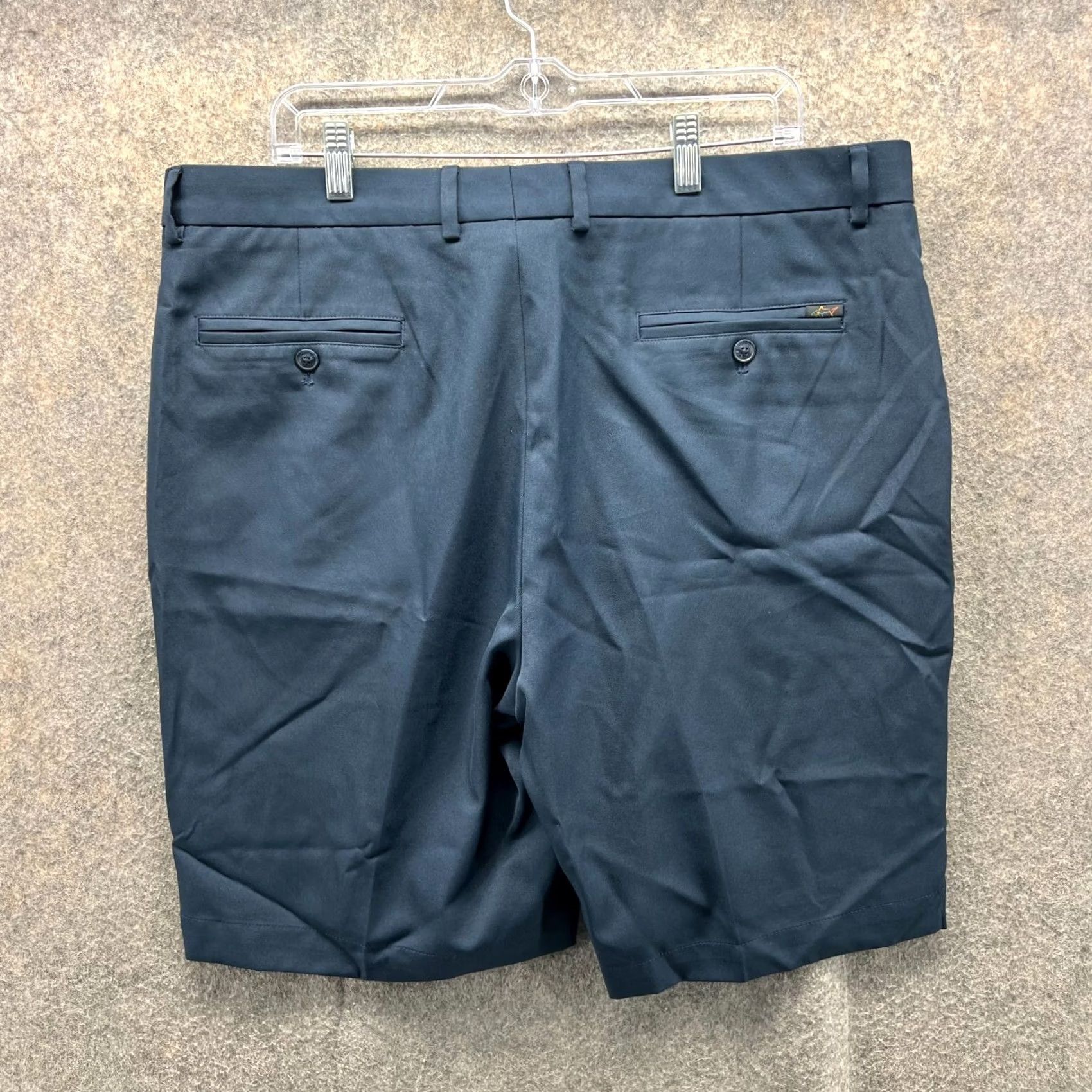 Vintage Greg Norman Shorts Mens 38 Blue Navy Stretch Casual Lightweight Pleated Chino Regular Waist 38in Baseball, 8in Inseam, Knit Fabric, Polyester, Golf P Size US 38 / EU 54 - 2 Thumbnail