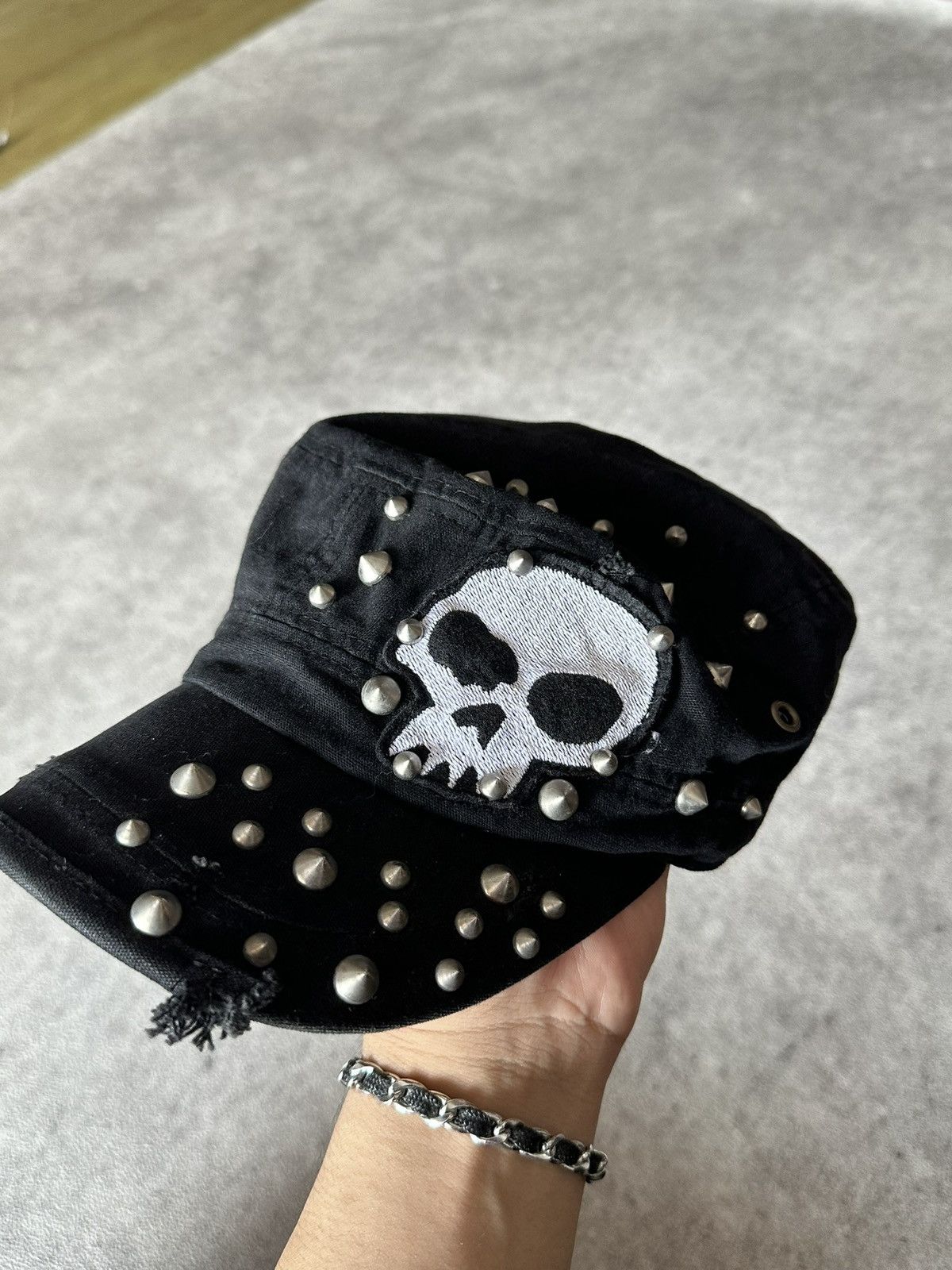 If Six Was Nine If six was nine studded punk skull cadet hat lgb Size ONE SIZE - 5 Thumbnail