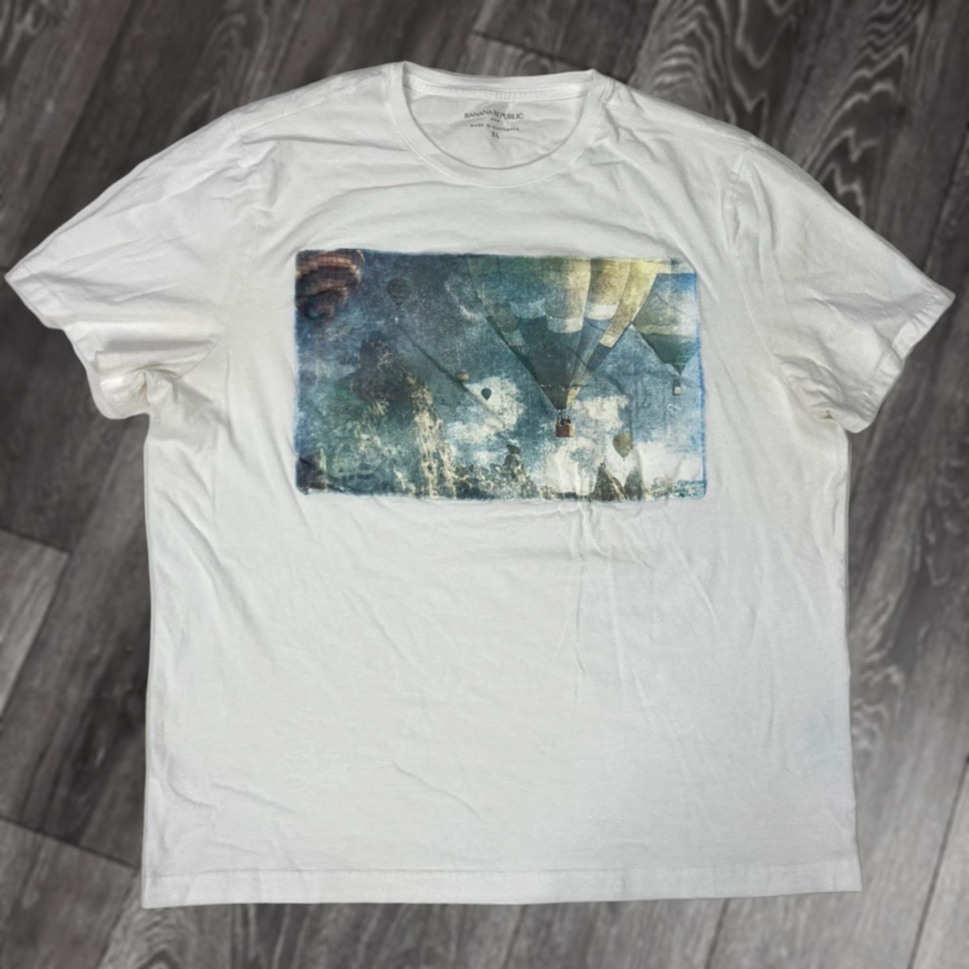 Banana Republic VINTAGE Banana Republic Graphic T-shirt Men XL White Short Sleeve Size US XL / EU 56 / 4 - 1 Thumbnail