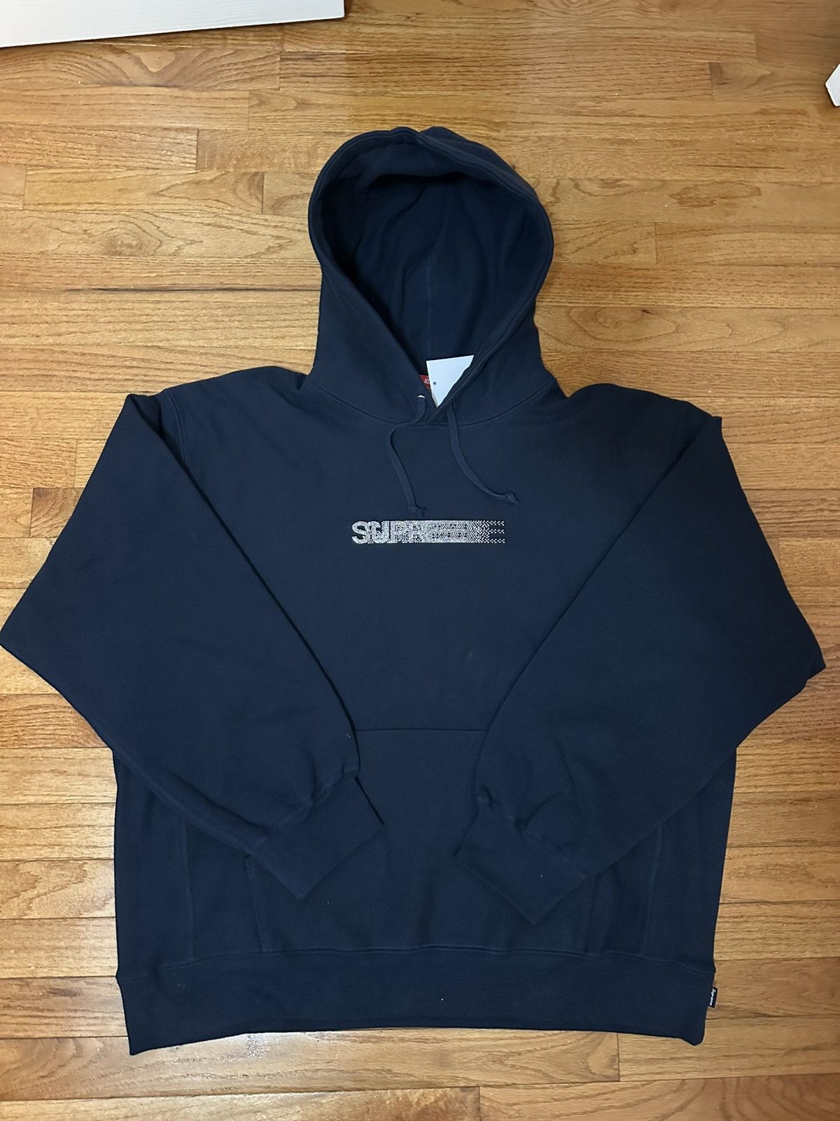 トップス Swarovski Motion Logo Hooded Navy XL Supreme Swarovski