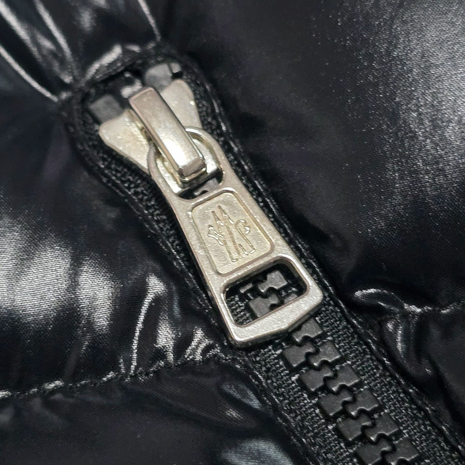 Valentino Valentino x Moncler VLogo Hooded Down Jacket | Size 38 (XS) Size XS / US 0-2 / IT 36-38 - 3 Thumbnail