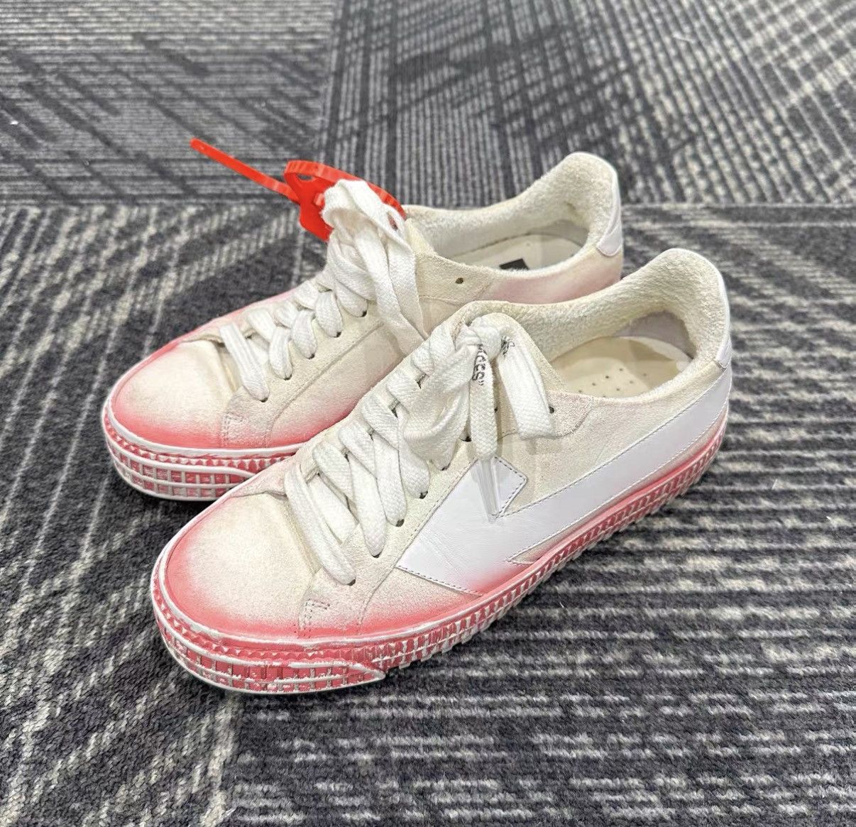 Off-White Off-White White-pink Gradient Sneakers J42 Size US 5 / IT 35 - 1 Thumbnail