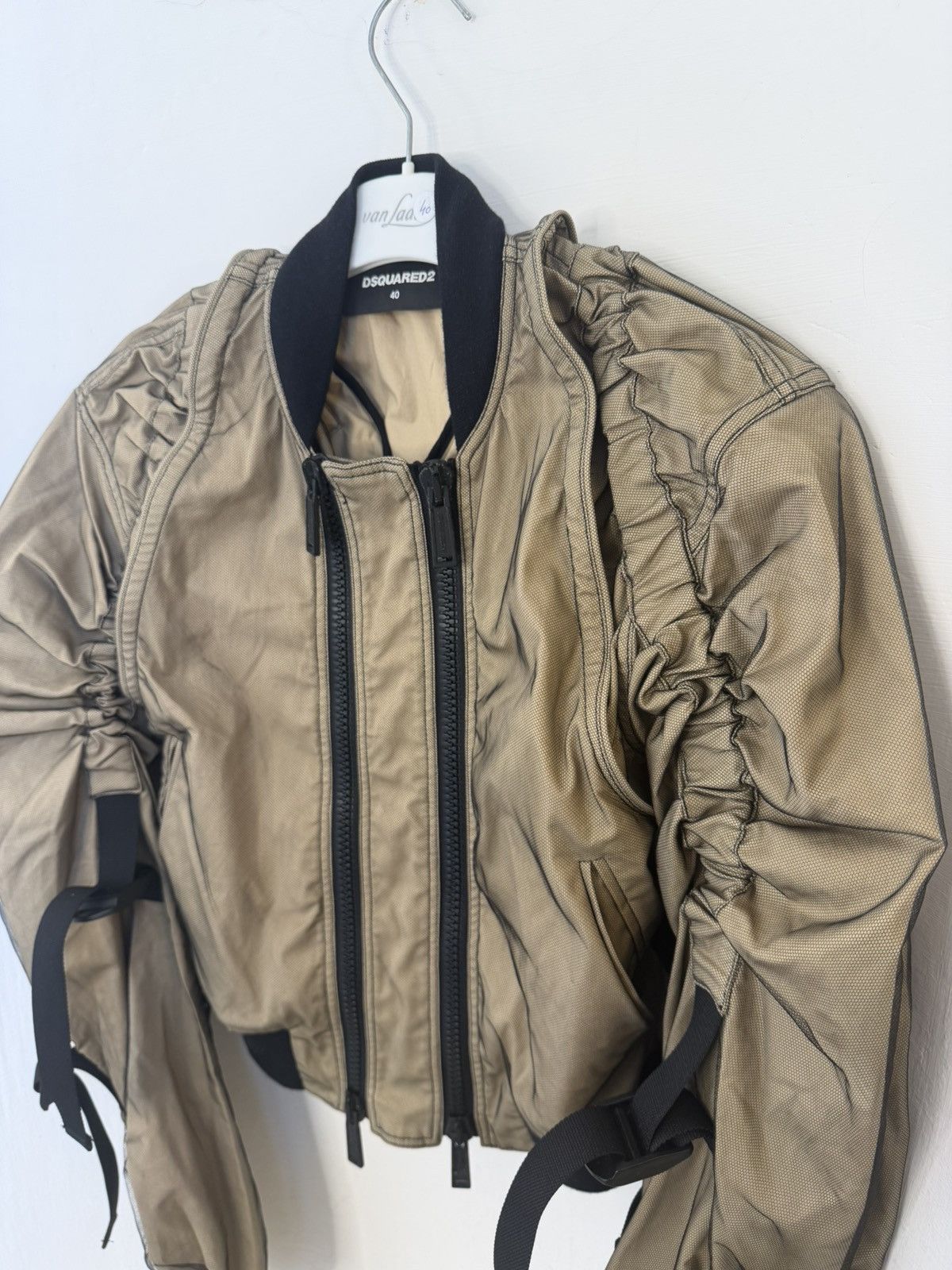 Dsquared2 Dsquared2 SS19 Runway ruched sleeve cropped bomber jacket Size S / US 4 / IT 40 - 5 Thumbnail