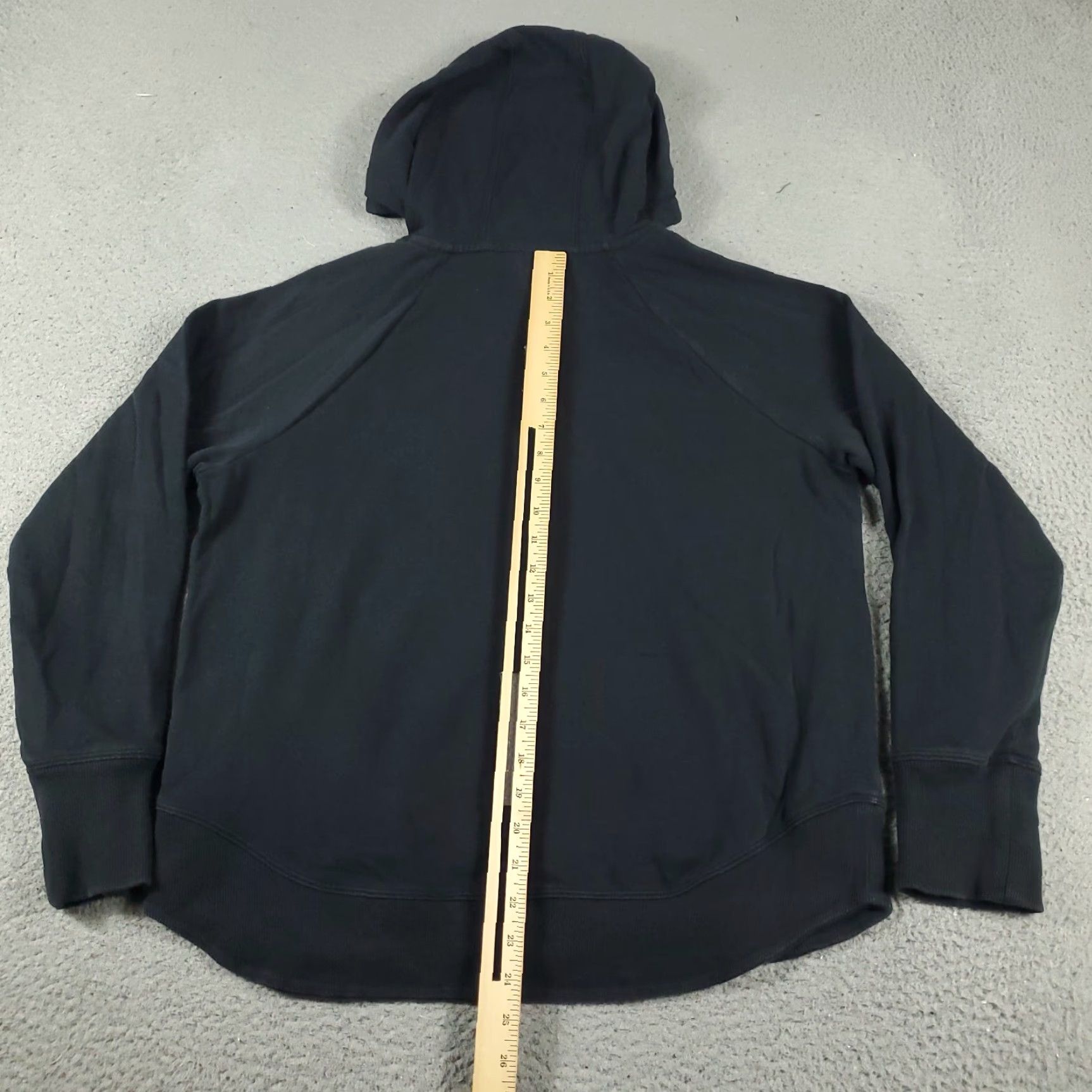 Under Armour VINTAGE Under Armour Hoodie Pullover Men's Medium Black Sports Sweatshirt Activewear Size US M / EU 48-50 / 2 - 6 Thumbnail