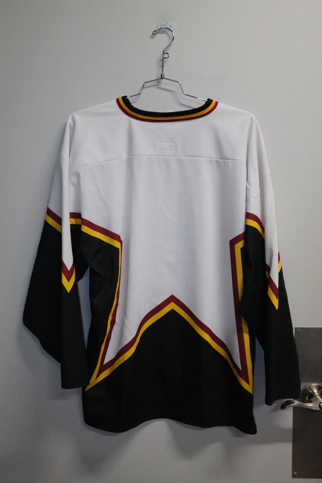 Other 2003' Athletic Knit NHL Shield Logo Hockey Jersey Size US XL / EU 56 / 4 - 5 Thumbnail