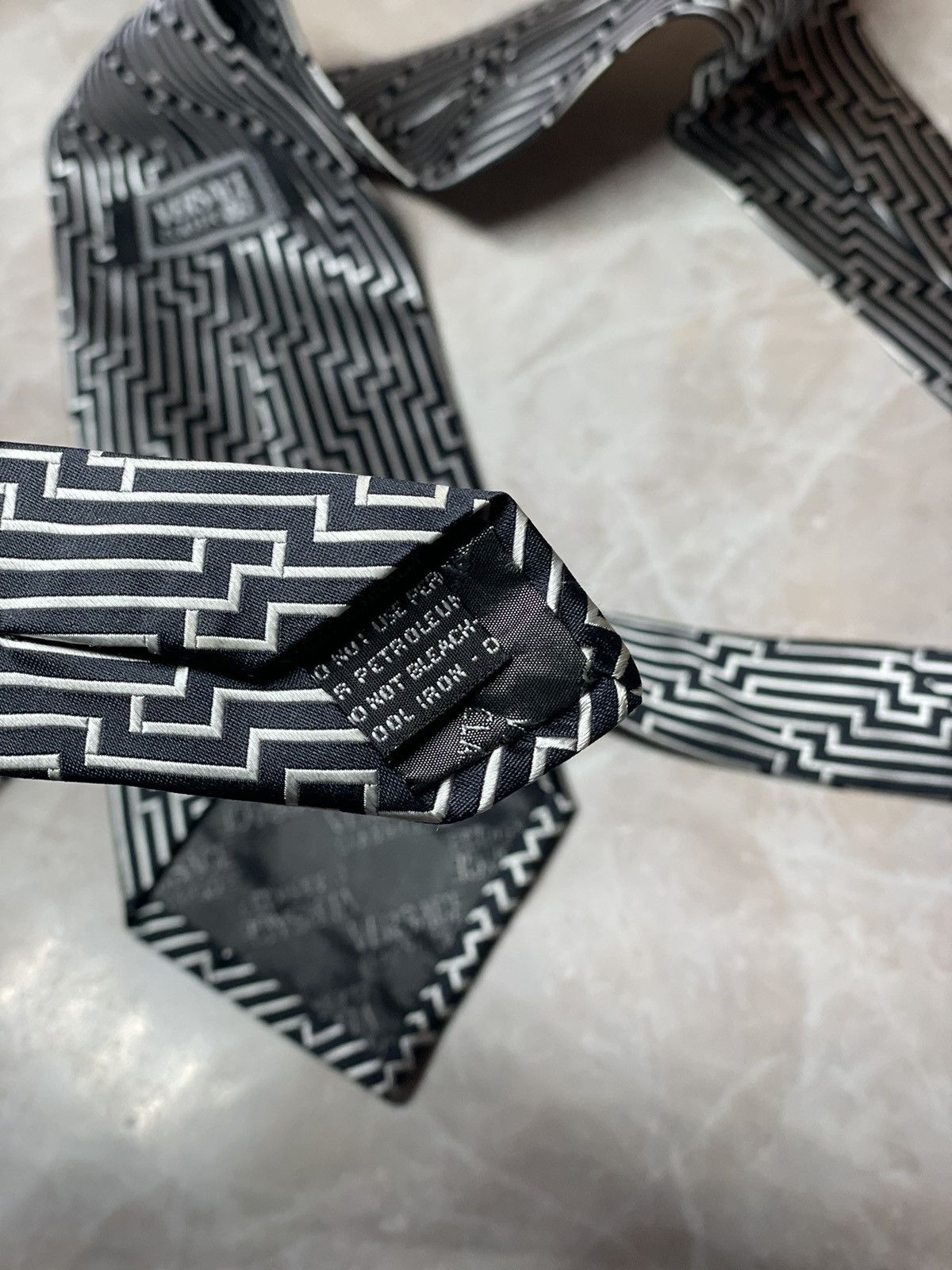 Versace Vintage Versace Classic V2 Monogram Silk Tie Size ONE SIZE - 5 Thumbnail