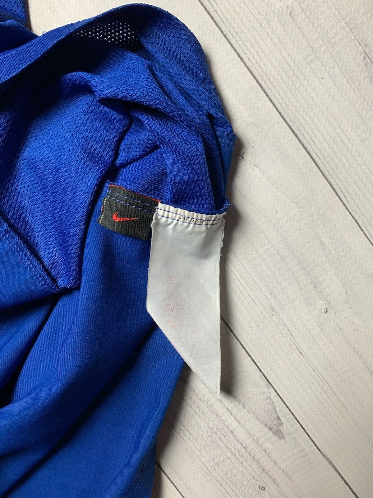 Vintage Vintage Nike Arsenal soccer jersey size L blue rare away Size US L / EU 52-54 / 3 - 7 Thumbnail