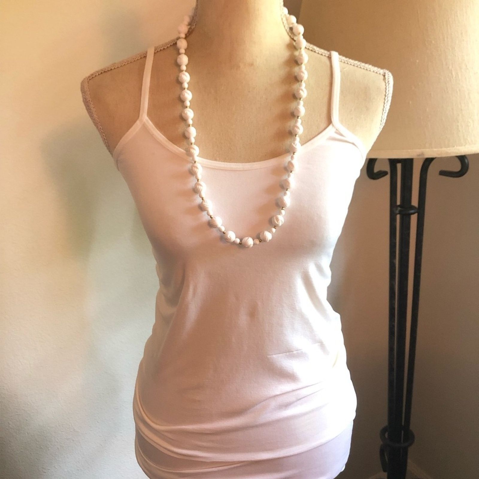 Vintage Vintage 70s white rose bead necklace Size ONE SIZE - 4 Thumbnail