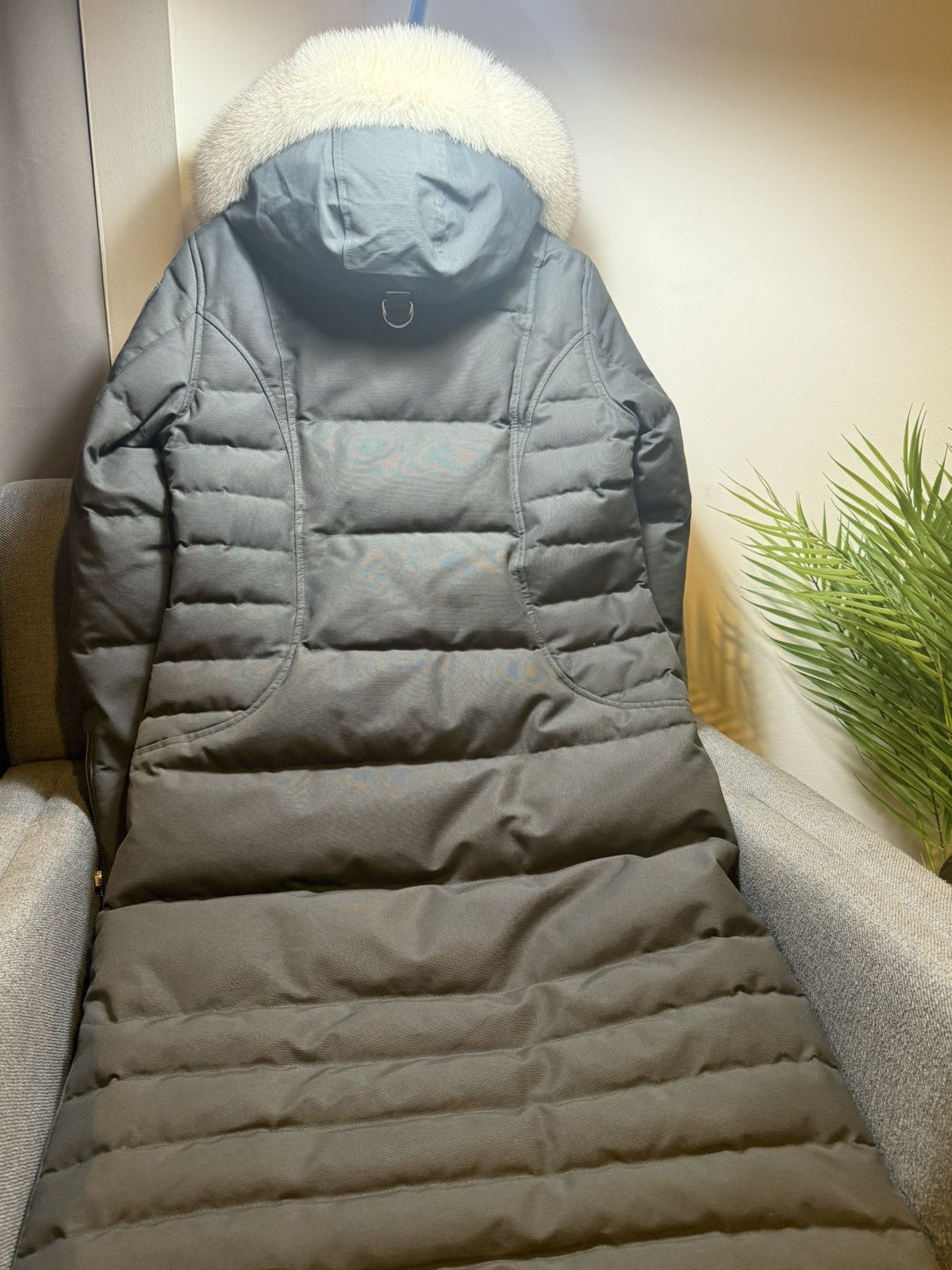 Moose Knuckles Moose Knuckles Stirling Long Parka Women’s M Grey Size M / US 6-8 / IT 42-44 - 2 Thumbnail