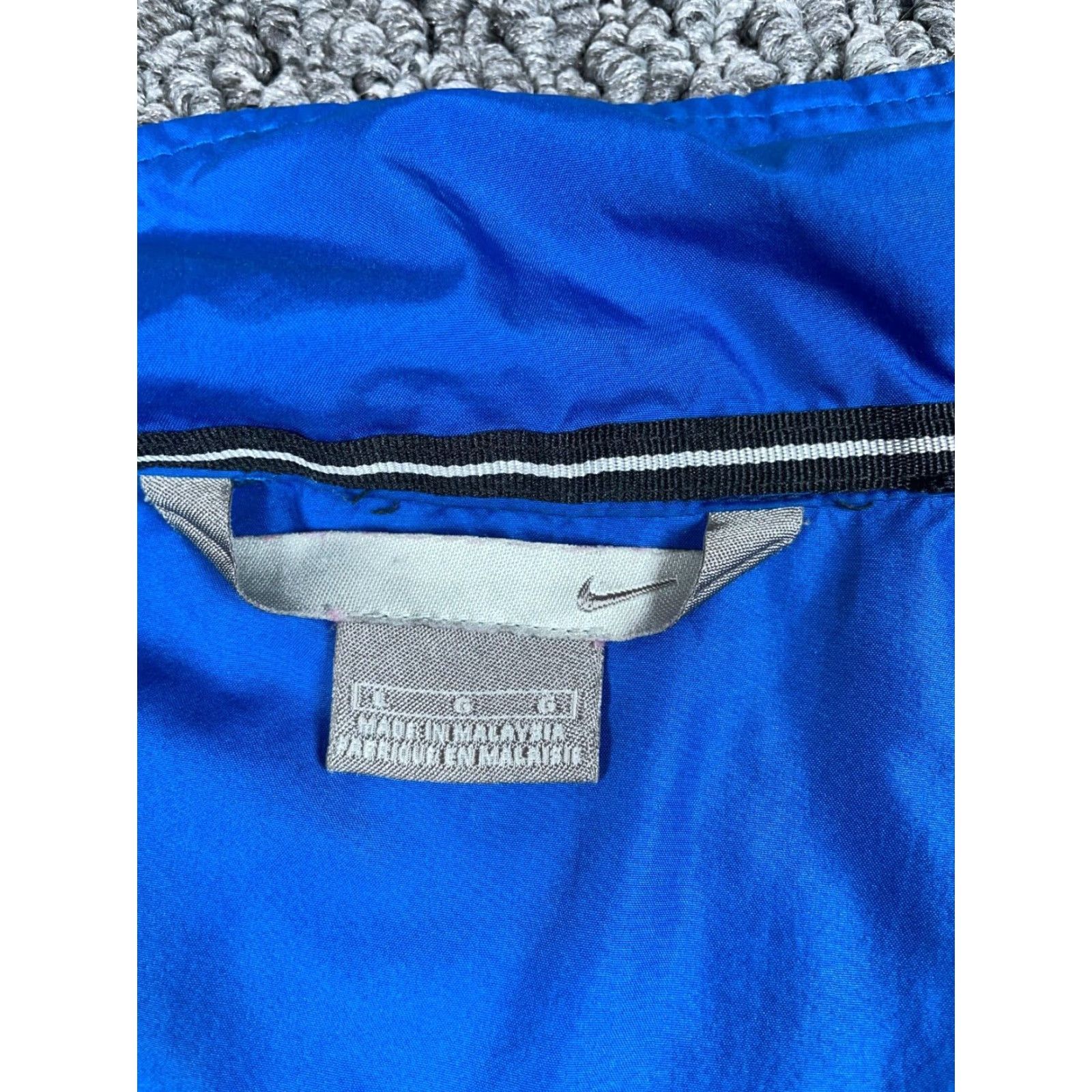 Nike VINTAGE Nike Windbreaker Jacket Adult Large Blue Embroidery 90s Hip Hop Sp r ot Logo Mens Size US L / EU 52-54 / 3 - 3 Thumbnail