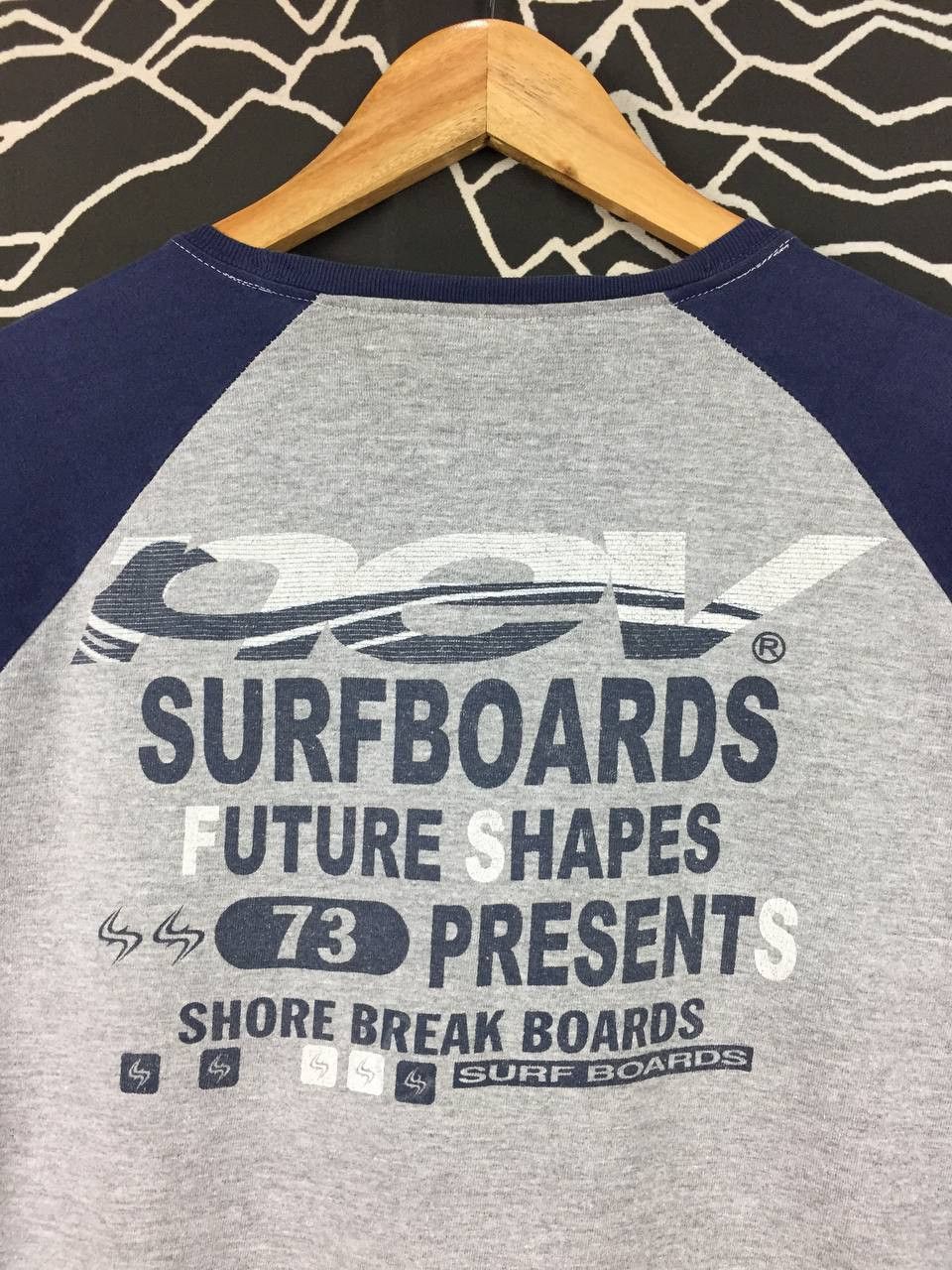Vintage Vtg Nev Surfboards Future Shapes Raglan Tee Size L Size US L / EU 52-54 / 3 - 3 Thumbnail