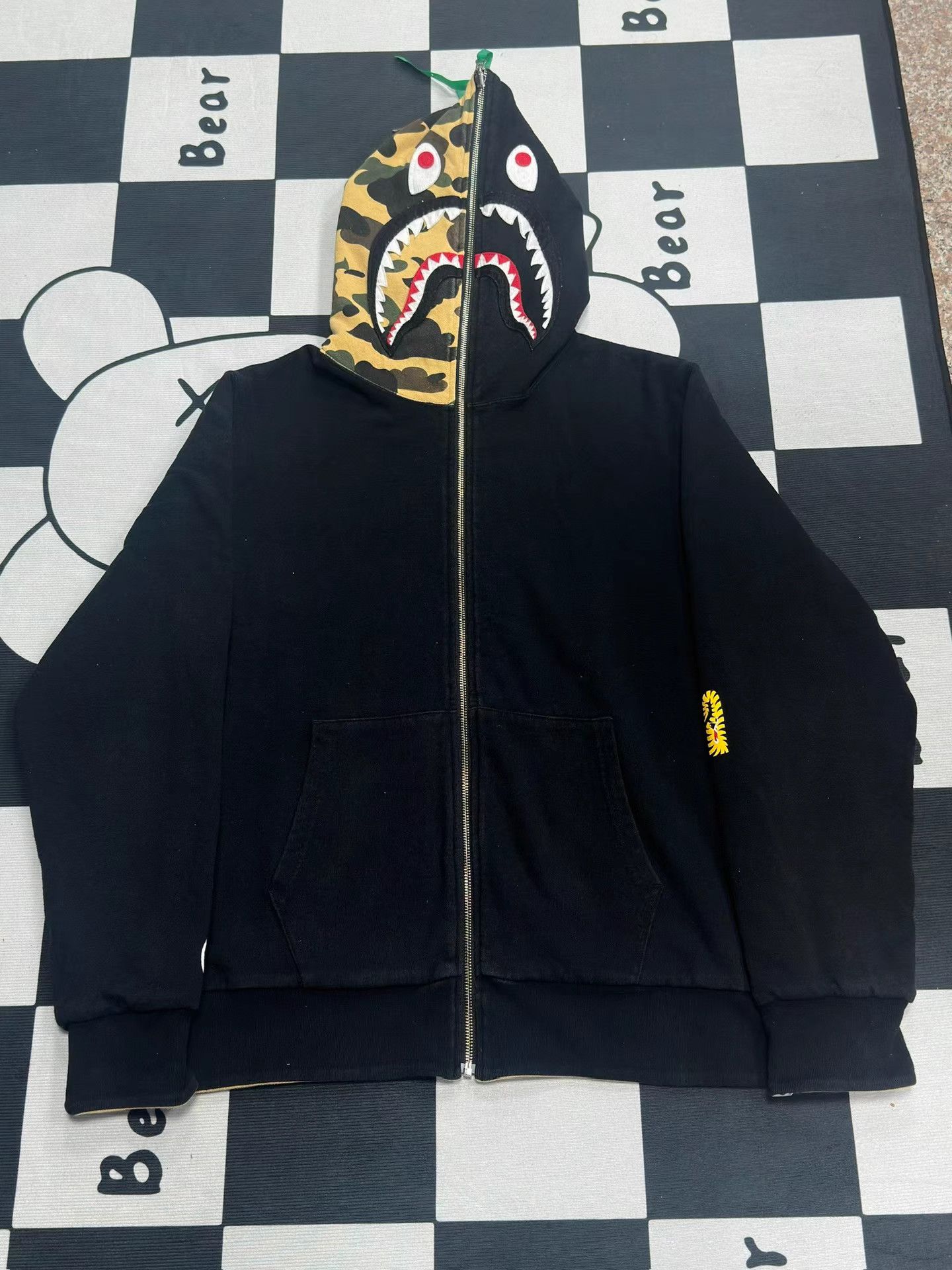 Bape BAPE Reversible Camo Shark Full-Zip Hoodie K5 Size US XL / EU 56 / 4 - 1 Thumbnail