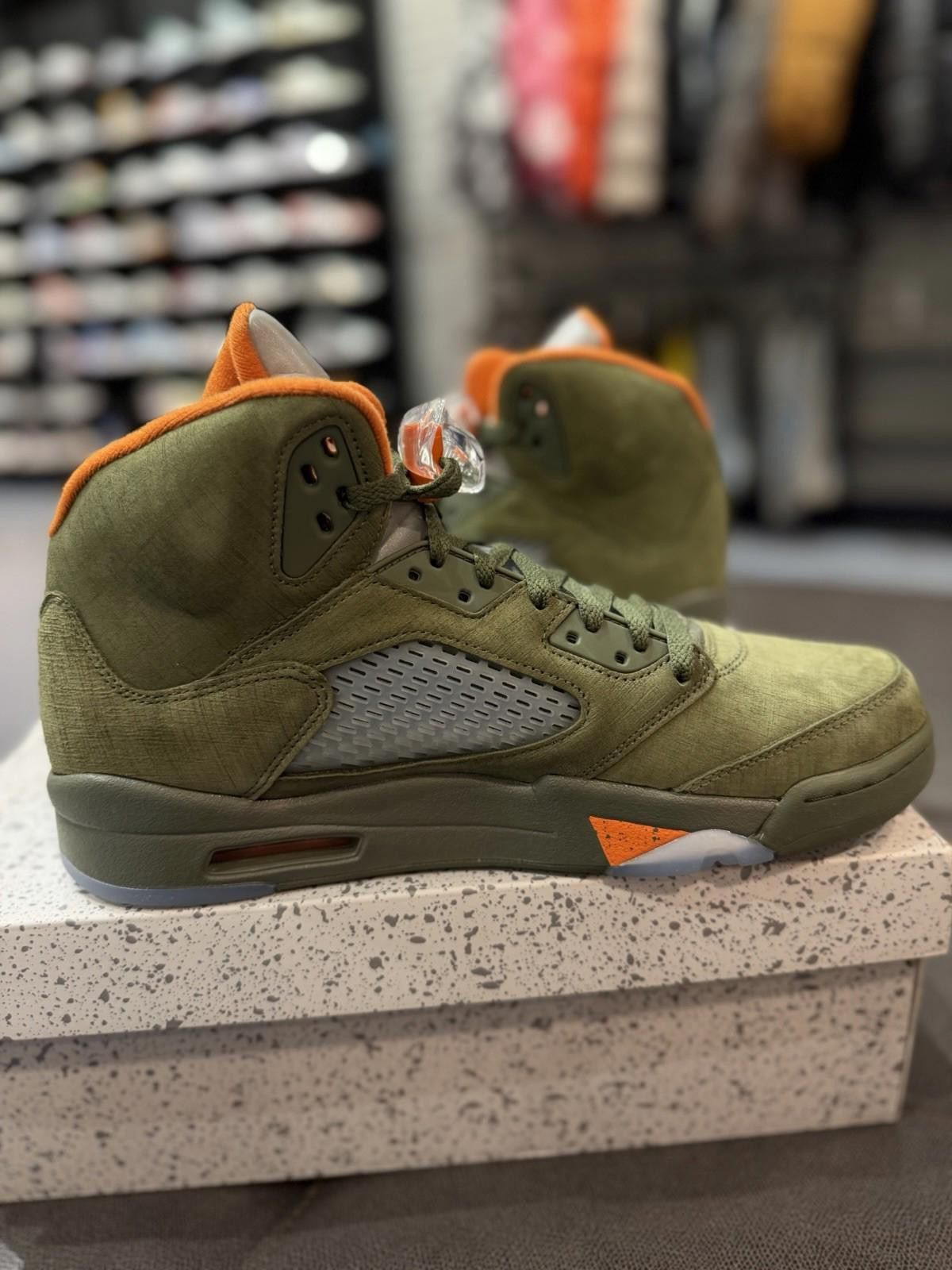 Jordan Brand Air Jordan 5 Retro Olive 2024 DD0587-308 | Men’s Size 12 Size US 12 / EU 45 - 6 Thumbnail