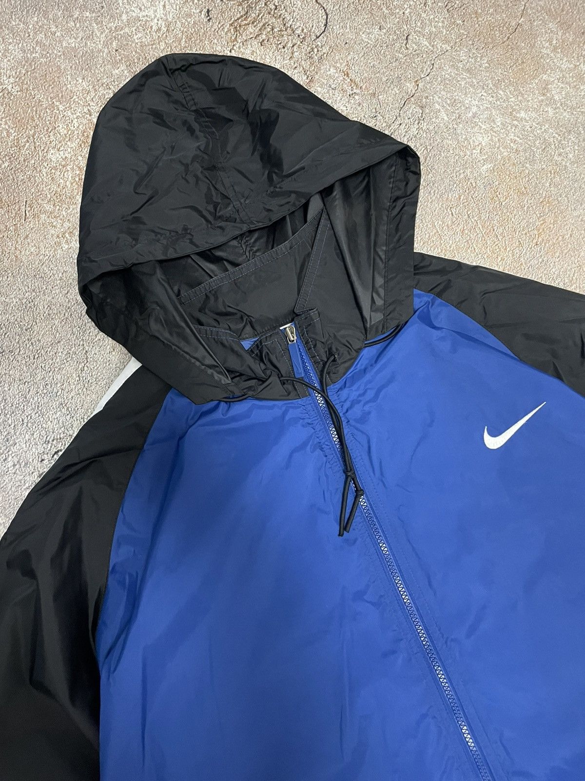 Nike Vintage Nike Big Logo Nylon Light Jacket Size US XXL / EU 58 / 5 - 5 Thumbnail