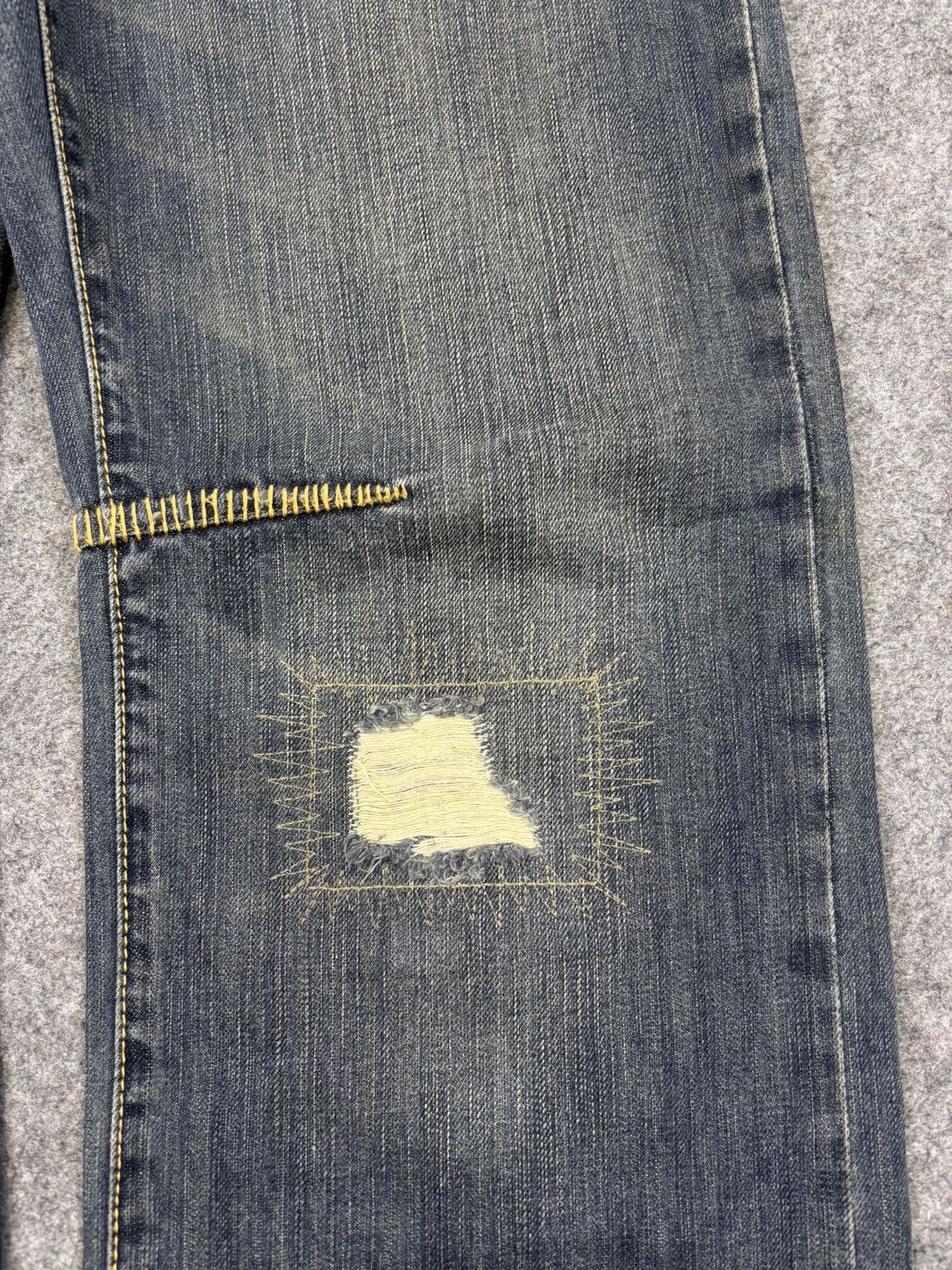 Japanese Brand 💥Archival💥Osaka Big Train Loose Distressed Denim F832 Size US 32 / EU 48 - 7 Thumbnail