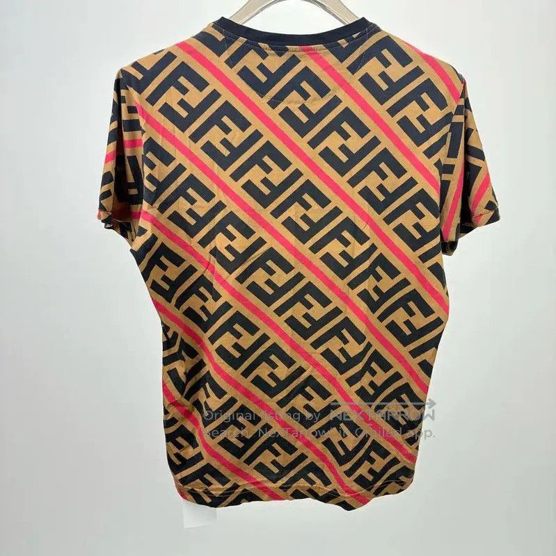 Fendi Fendi Khaki Logo T-Shirt for Women . Size M / US 6-8 / IT 42-44 - 2 Thumbnail