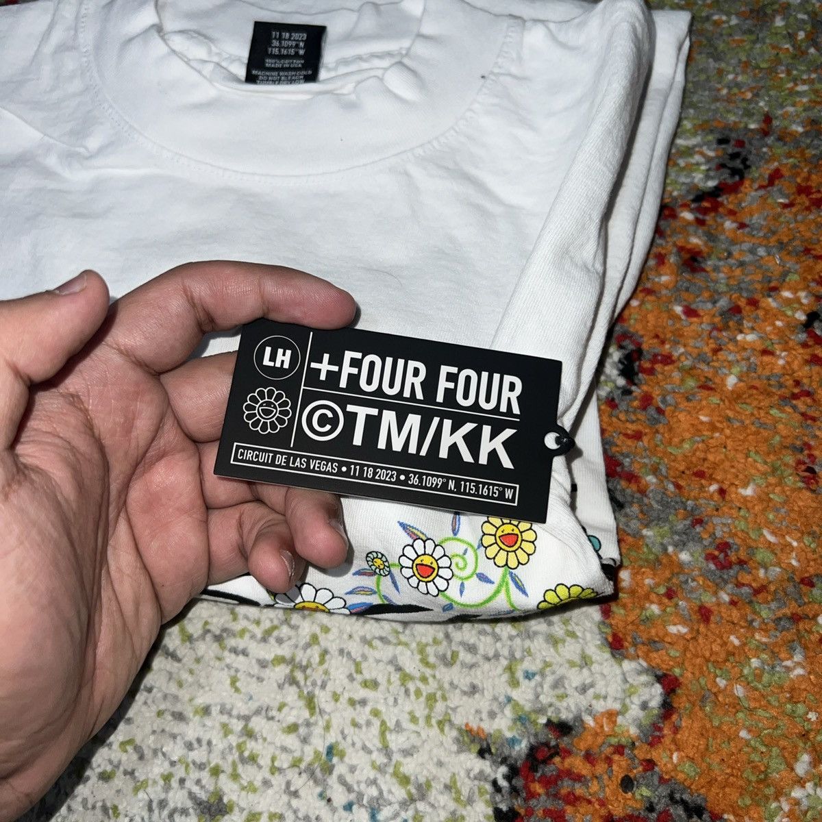 Takashi Murakami +44 + TAKASHI MURAKAMI WORLD TOUR LONG SLEEVE TEE Size US L / EU 52-54 / 3 - 5 Thumbnail
