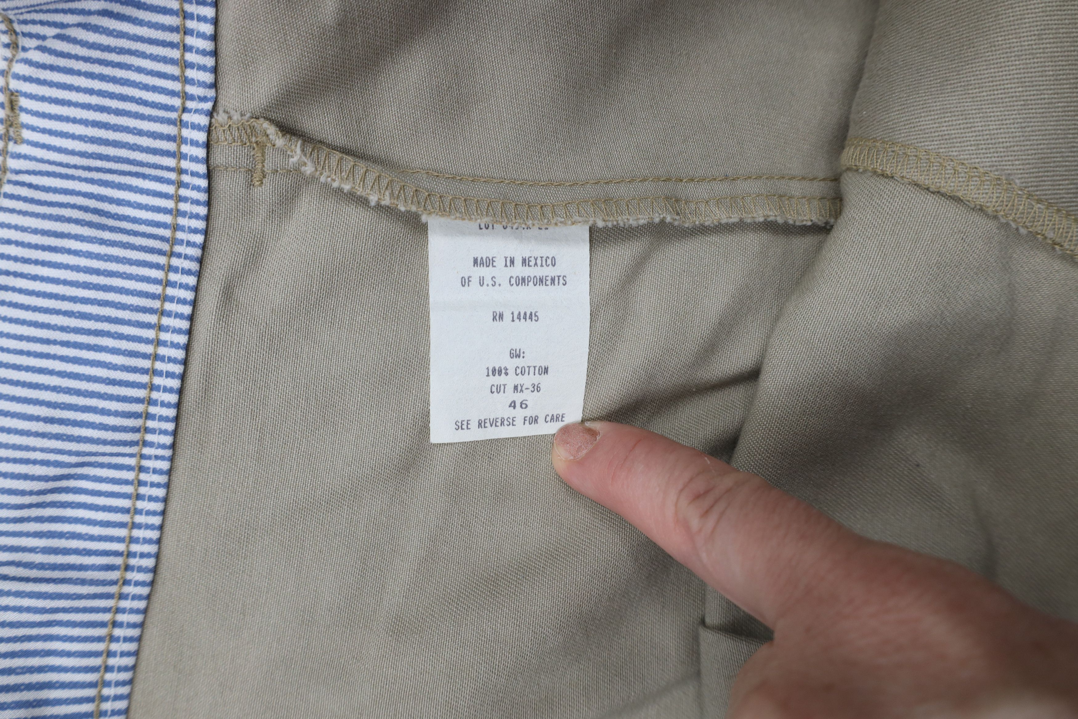 Vintage Vintage 90s Streetwear Pleated Chino Shorts Beige Cotton Size US 44 / EU 60 - 6 Thumbnail