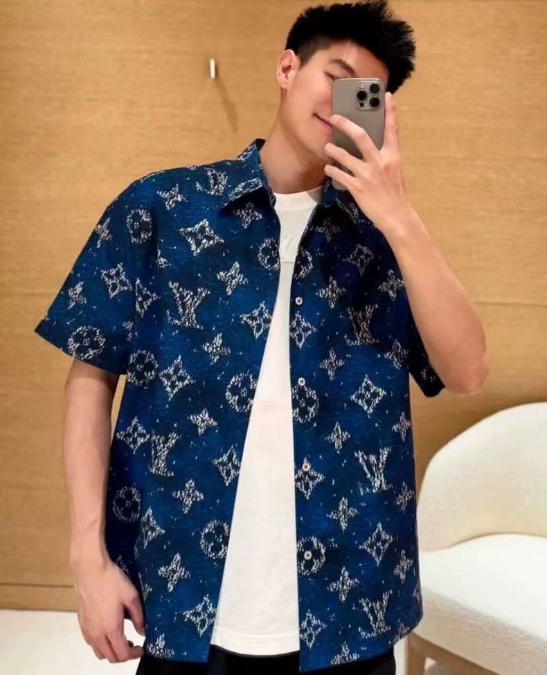 Louis Vuitton Louis Vuitton 25 blue logo presbyopic full print cotton la Size US XXL / EU 58 / 5 - 9 Thumbnail