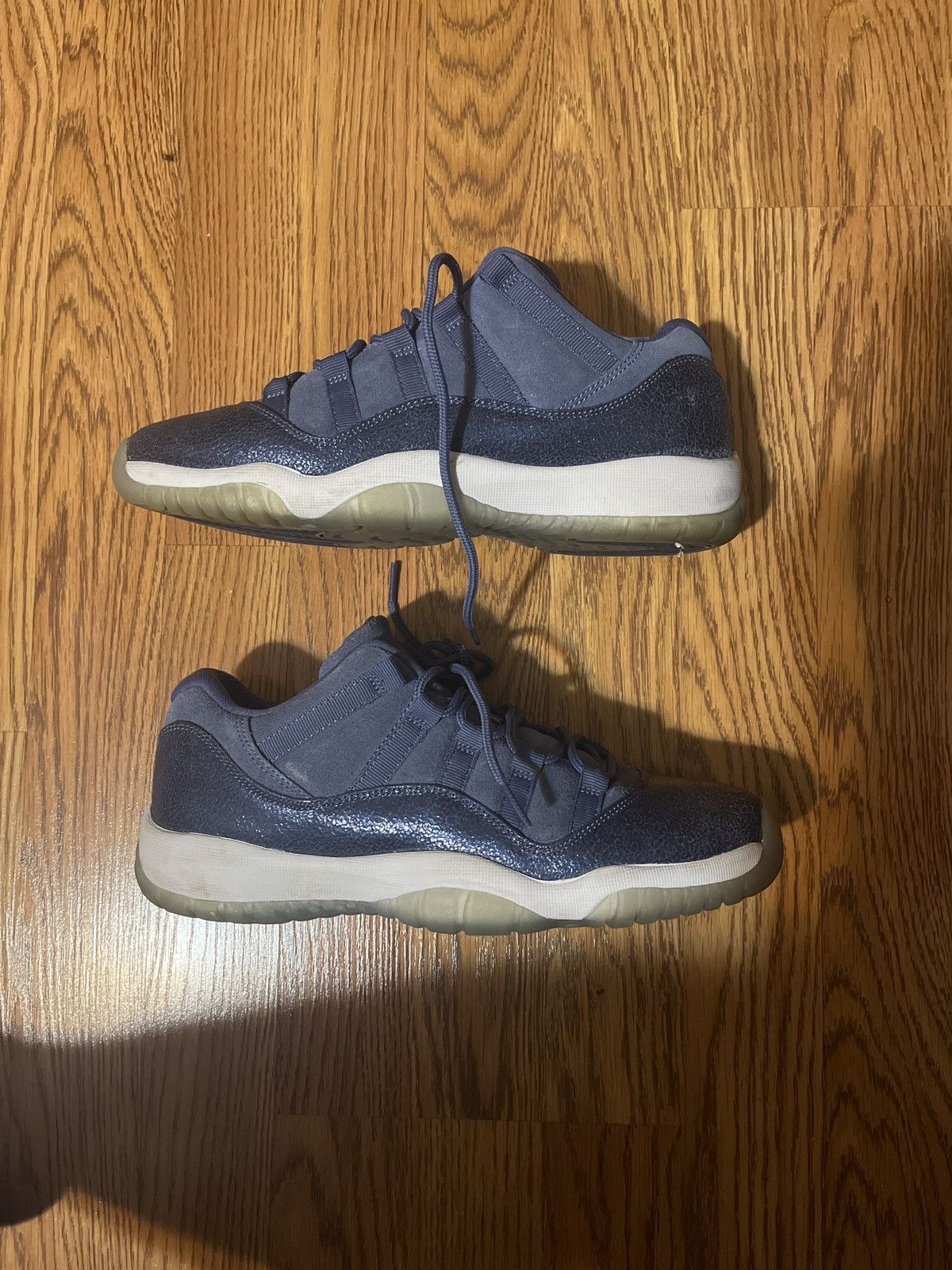 Jordan Brand Air Jordan 11 Size US 7.5 / EU 40-41 - 2 Thumbnail