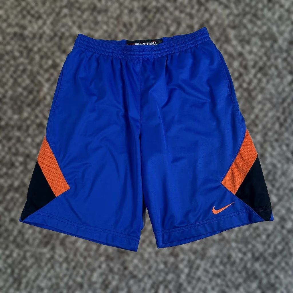 Nike VINTAGE Nike Basketball Shorts Athletic Blue MENS Medium Active Gym Active Size US 31 - 1 Thumbnail