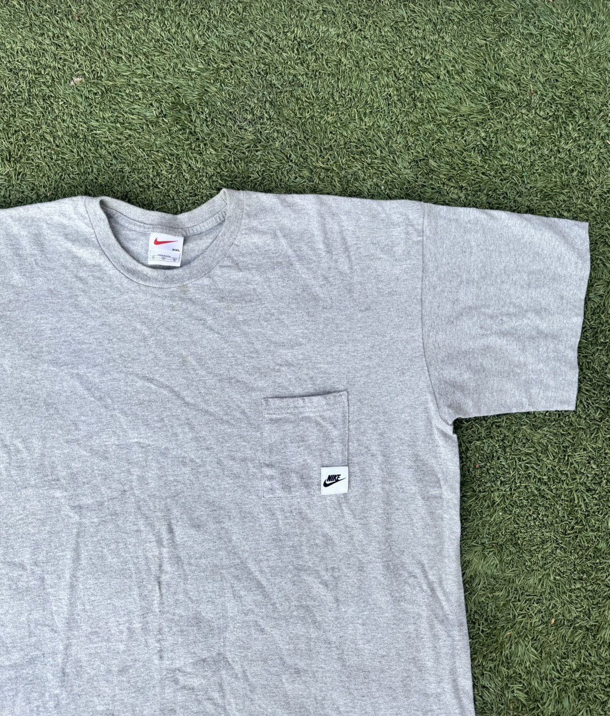 Nike Vintage 90s Nike Gray Pocket Tee T Shirt White Tag XXL USA Size US XXL / EU 58 / 5 - 1 Thumbnail