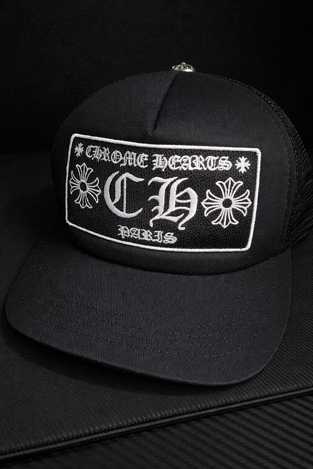 Chrome Hearts Chrome Hearts CH “PARIS” Trucker Hat Size ONE SIZE - 1 Thumbnail