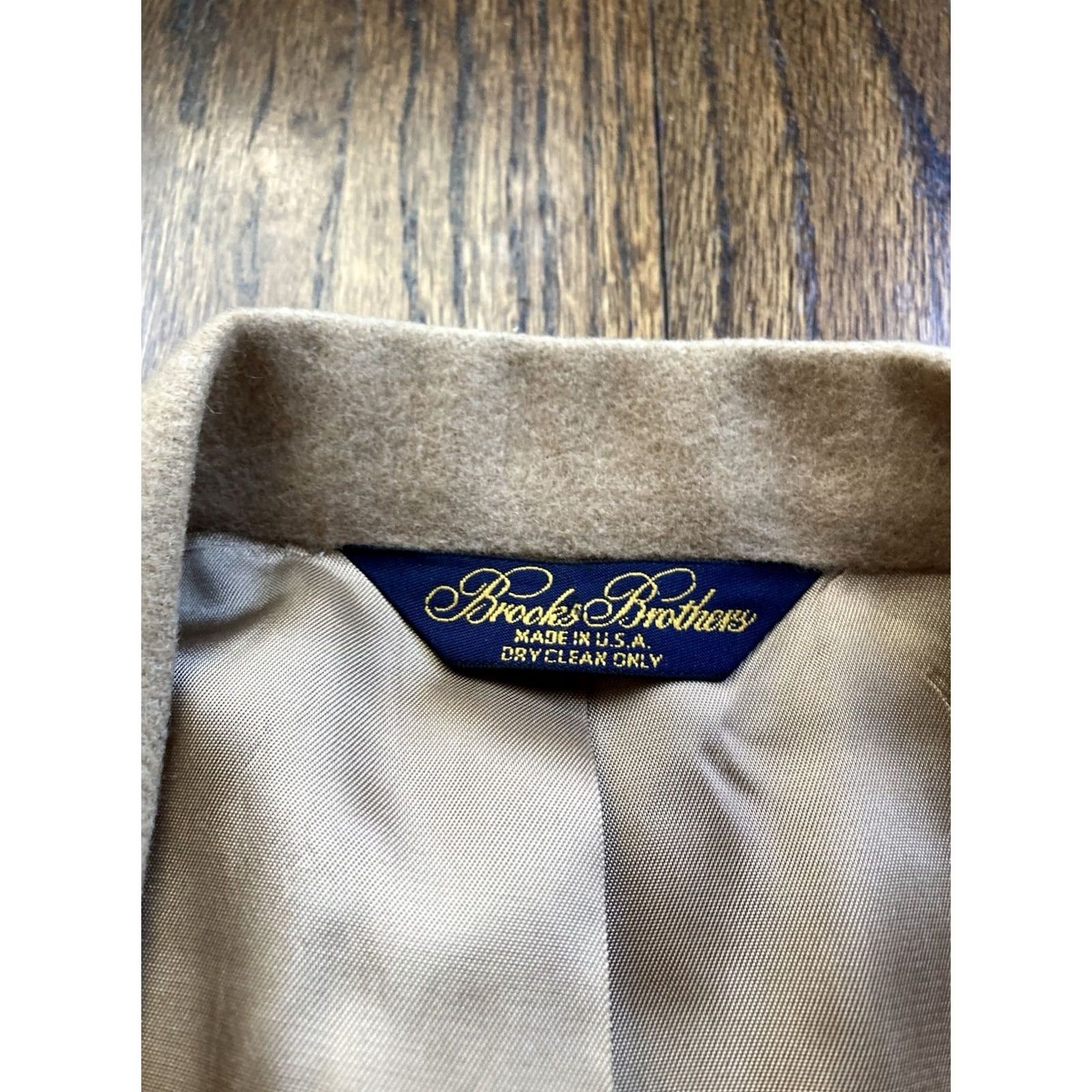 Brooks Brothers Brooks Brothers Blazer Men Size 42R Beige Camelhair 100% Camelhair Jacket USA Made Notch Lapel Single-Breasted Two-Button Front Style Blazer Size 42R - 6 Thumbnail