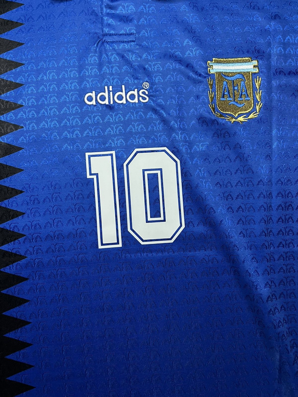 Adidas Argentina World Cup 1994 Away Adidas Jersey Size US L / EU 52-54 / 3 - 4 Thumbnail