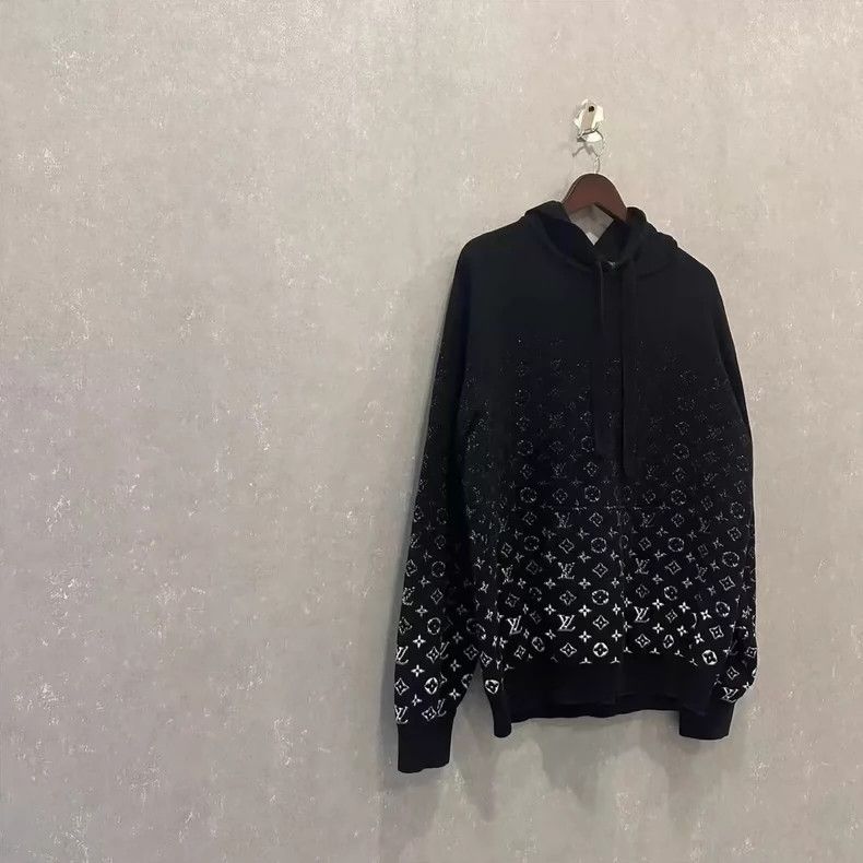 Louis Vuitton LOUIS VUITTON FW22 Black and White Full Print Gradient Hood Size US XL / EU 56 / 4 - 3 Thumbnail