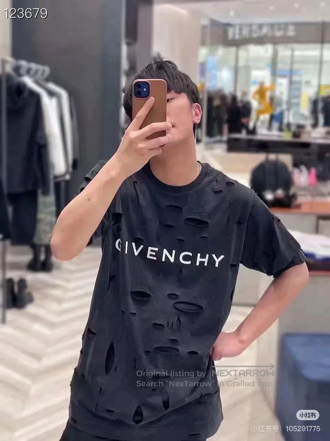 Givenchy Givenchy Logo Print Distressed Short Sleeve T. Size US XS / EU 42 / 0 - 7 Thumbnail