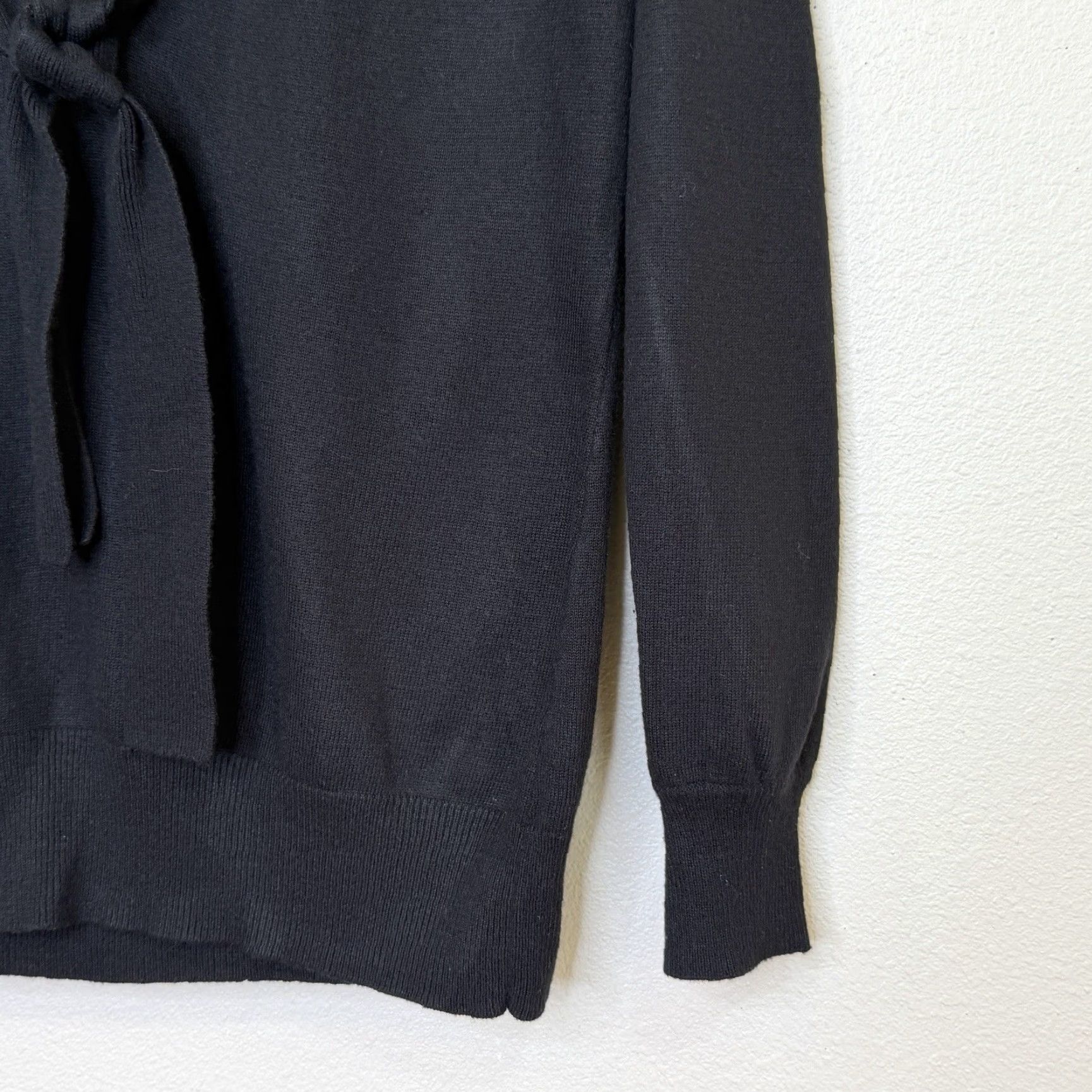 Vintage Chico’s Pullover Sweater Womens Size 1 Black V-Neck w/ Tie Long Sleeve Lightweight Size L / US 10 / IT 46 - 3 Thumbnail
