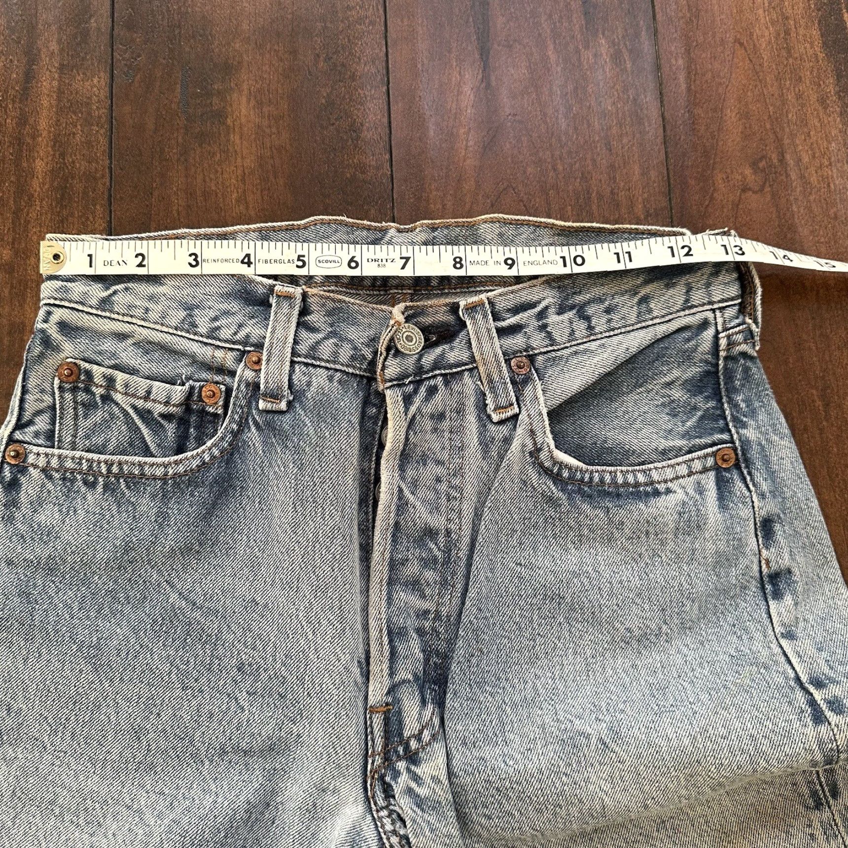 Levi's VINTAGE Levi's 501 XX Jeans 30x36 Light Wash Distressed Classic Fit 80s USA Mens Size US 30 / EU 46 - 6 Thumbnail