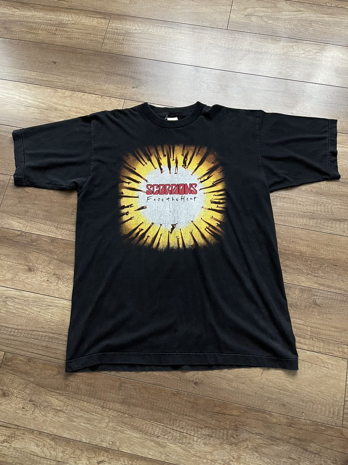 Band Tees 1993 Scorpions Vintage Face The Heat Tour Band T-Shirt Tee Size US XL / EU 56 / 4 - 2 Thumbnail