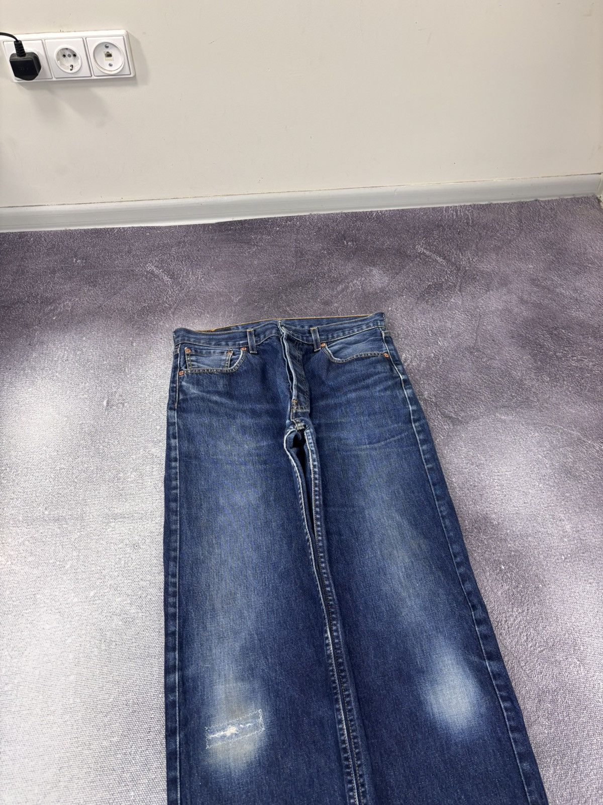 Levi's Vintage Levi’s 501 Men’s Faded Blue Denim Jeans Size US 34 / EU 50 - 10 Thumbnail