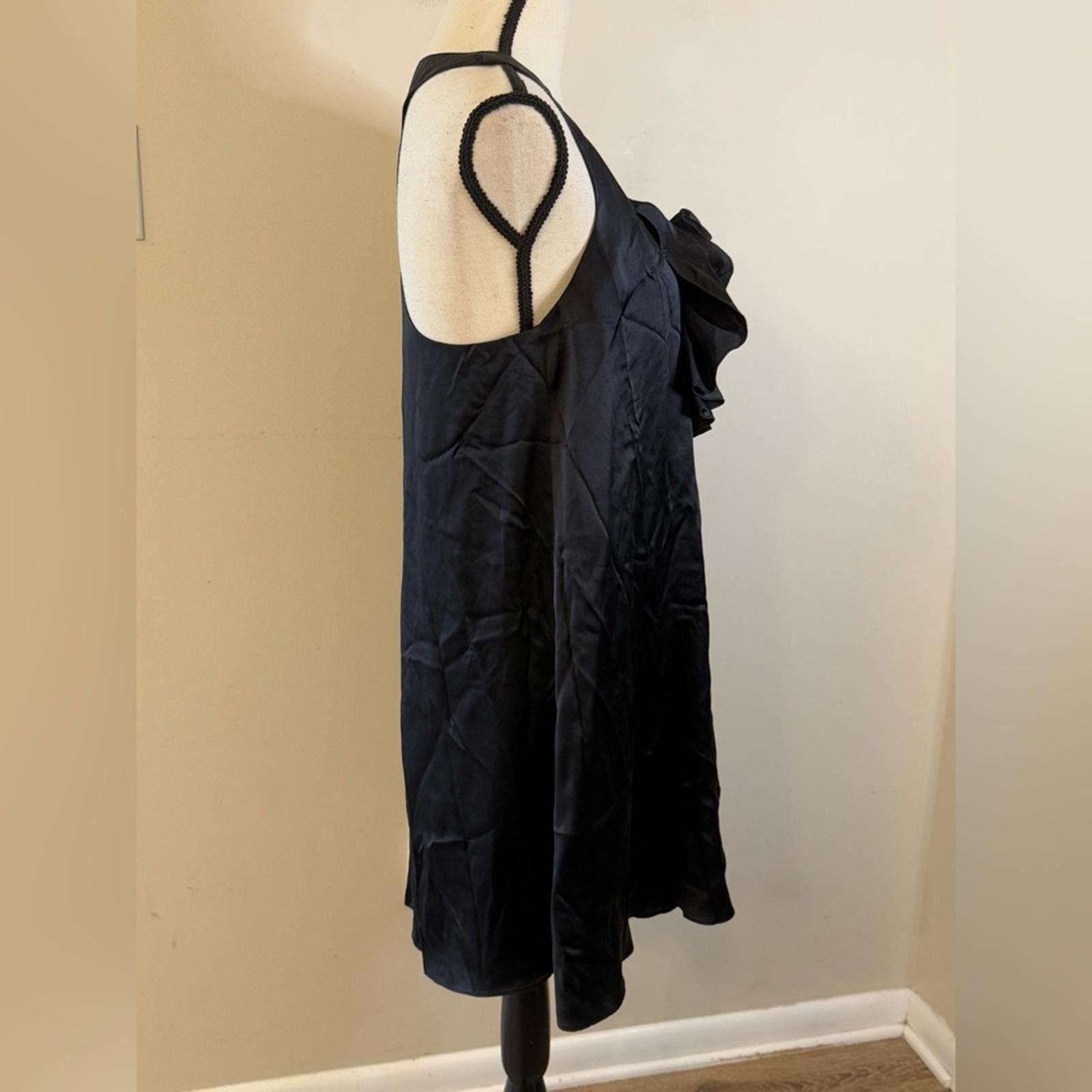 Other Black Halo Silk black mini dress floral embellishment SZ 4 Size S / US 4 / IT 40 - 2 Thumbnail