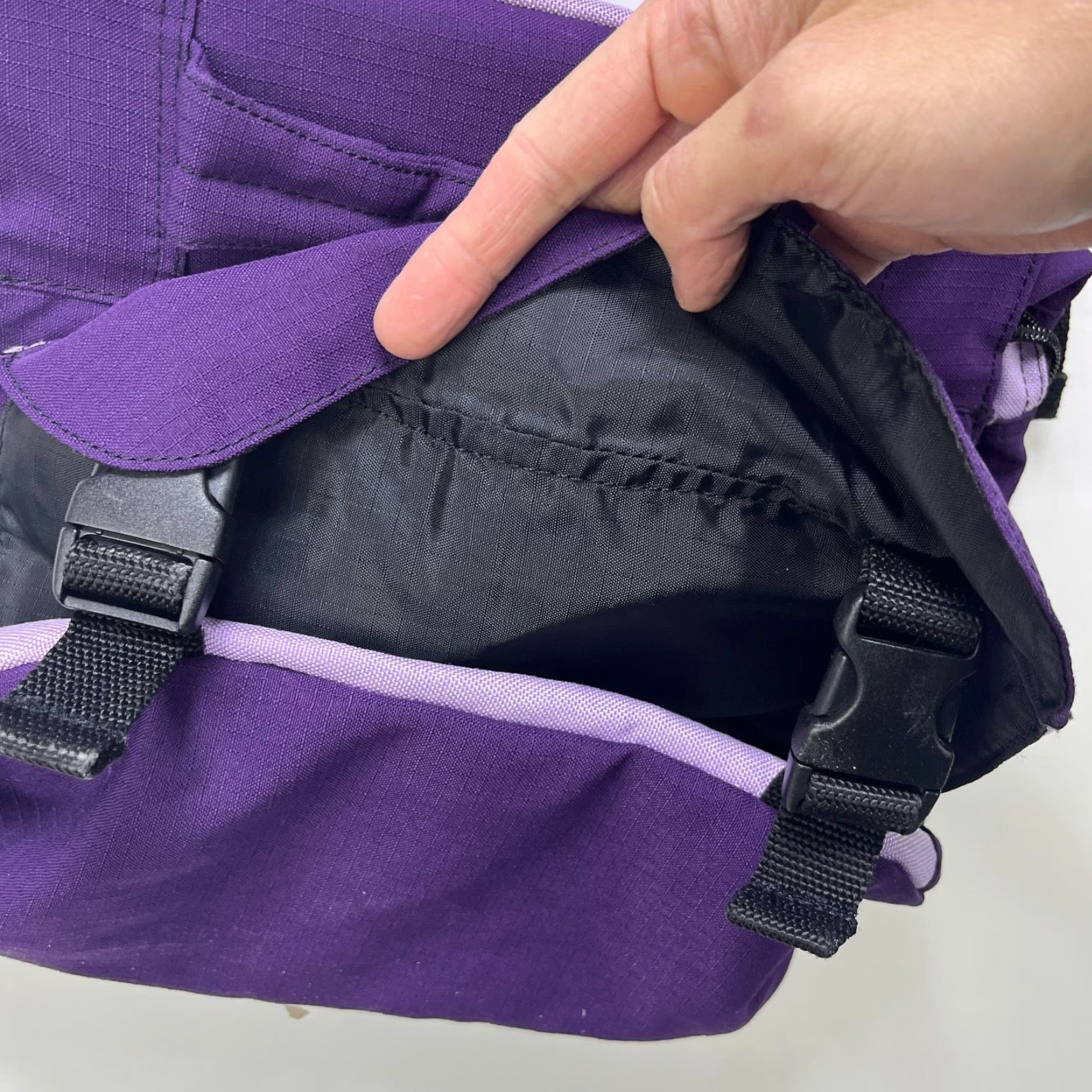 Jansport VINTAGE Jansport 90s Leather Nylon Crossbody Satchel Bag Mens Purple Canvas Zip Bag Travel Casual - 90s Theme, Jeans? Size ONE SIZE - 3 Thumbnail