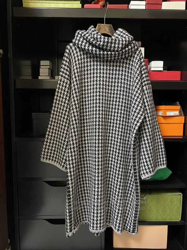 Hermes Hermes Full cashmere knitted dress coat, scarf, and shawl Size XS / US 0-2 / IT 36-38 - 1 Thumbnail