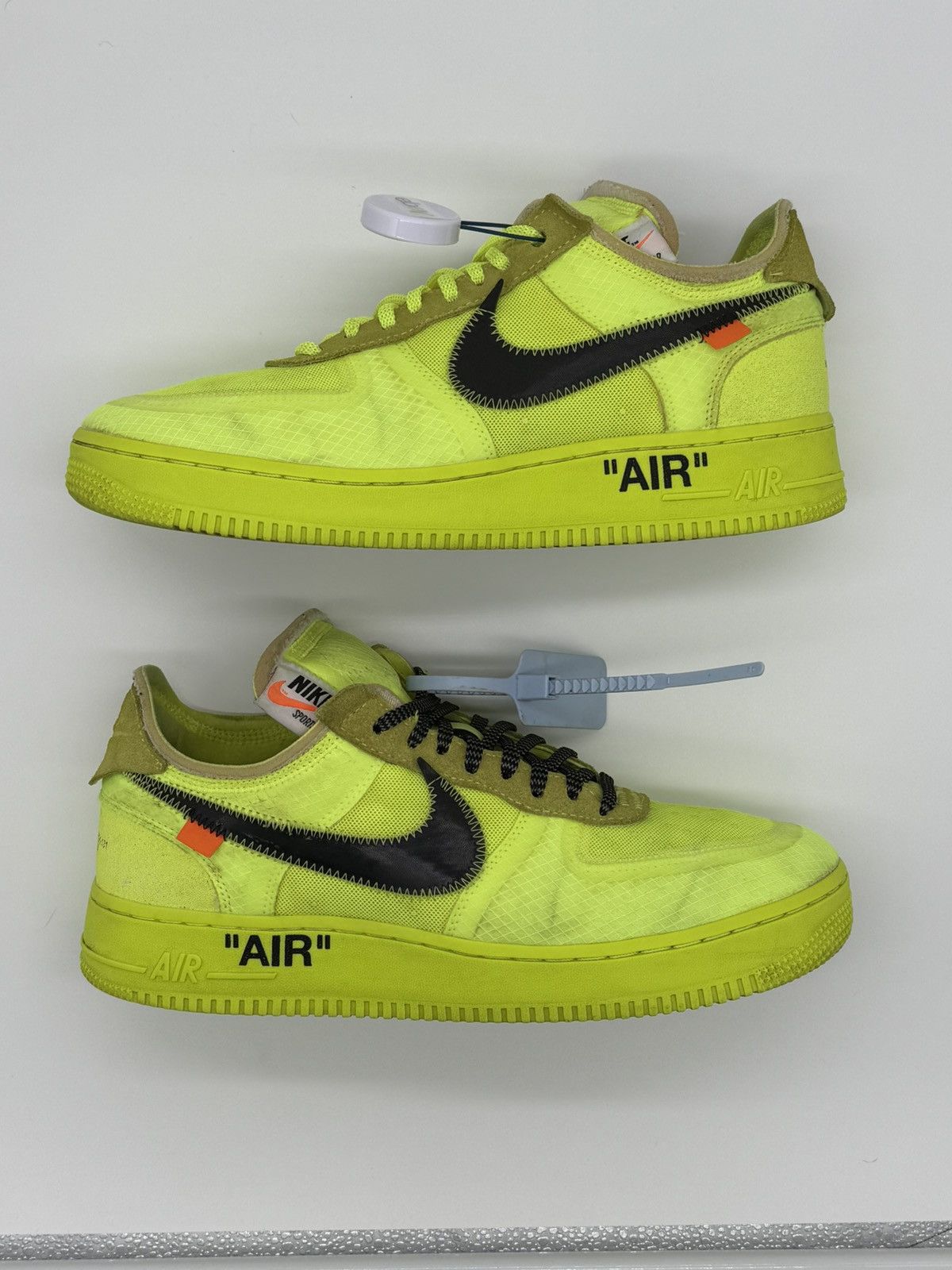 Nike × Off-White Nike Off-White x Air Force 1 Low Volt Size US 9.5 / EU 42-43 - 2 Thumbnail