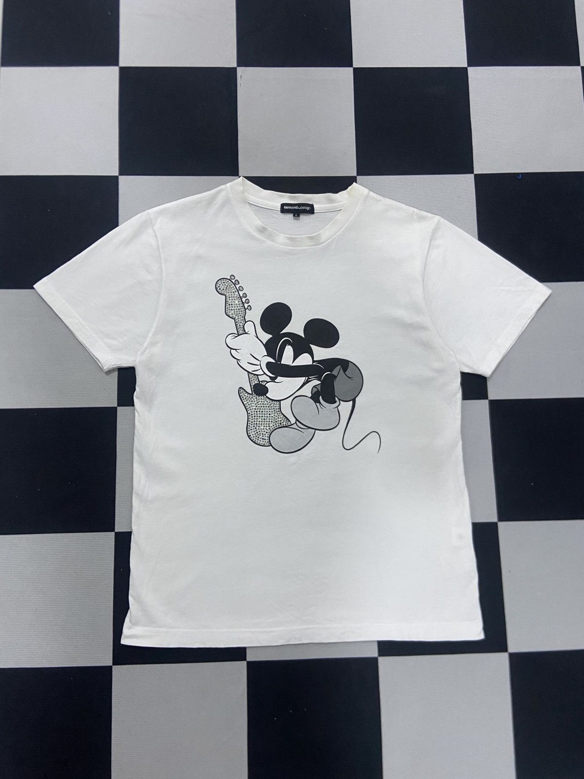 semanticdesign x Disney Mickey Mouse Guitar