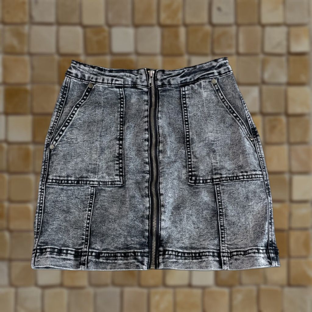 Denime VINTAGE The Style Between Us Denim Mini Skirt Black Size Medium Regular Women Size 32" / US 10 / IT 46 - 1 Thumbnail