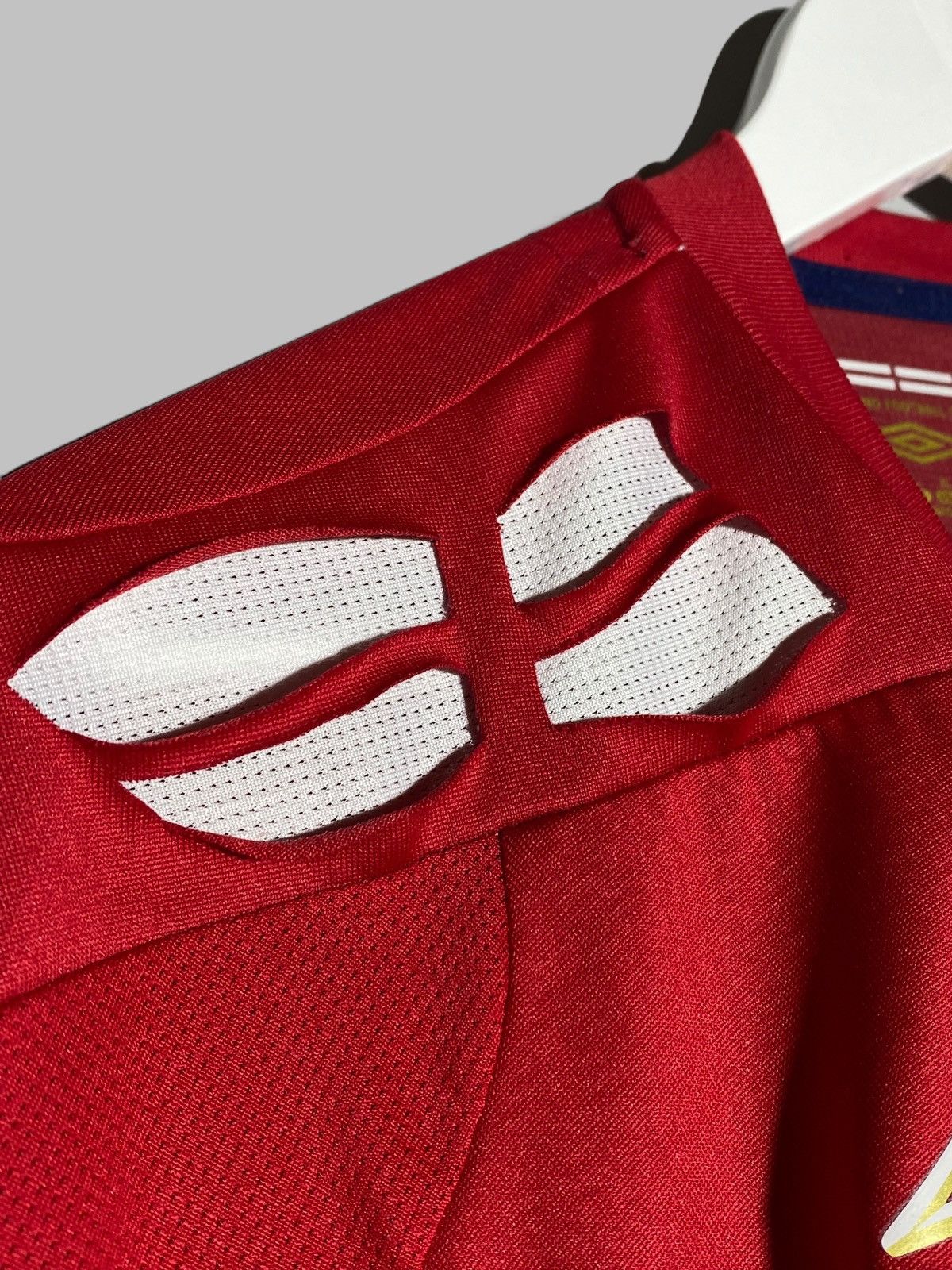 Umbro Umbro #4 Gerrard England 2006 Away Football Shirt Jersey Size US XL / EU 56 / 4 - 22 Thumbnail