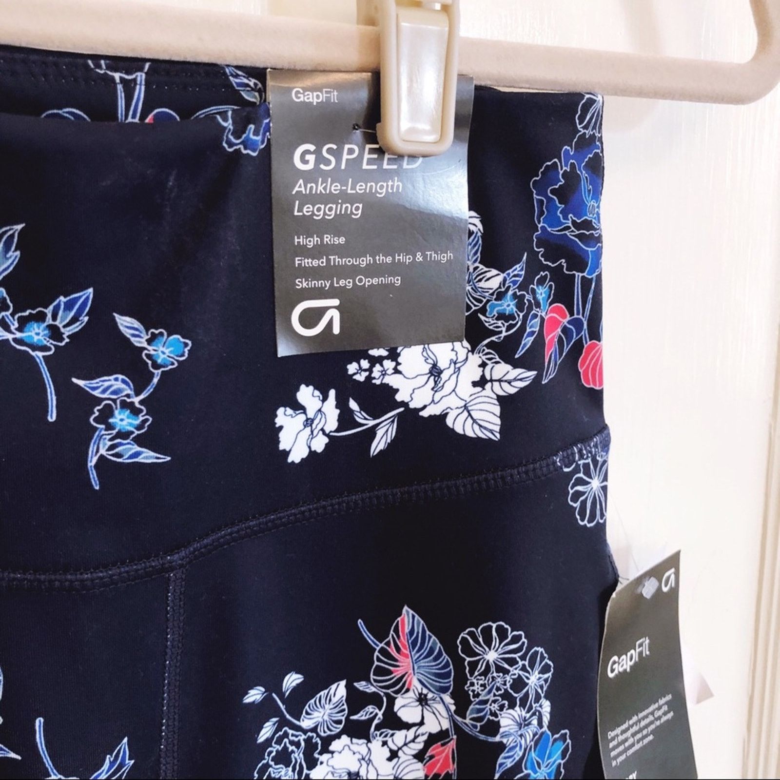 Gap GAP Fit High-Rise Blue Floral Compression Leggings Size 27" / US 4 / IT 40 - 11 Thumbnail
