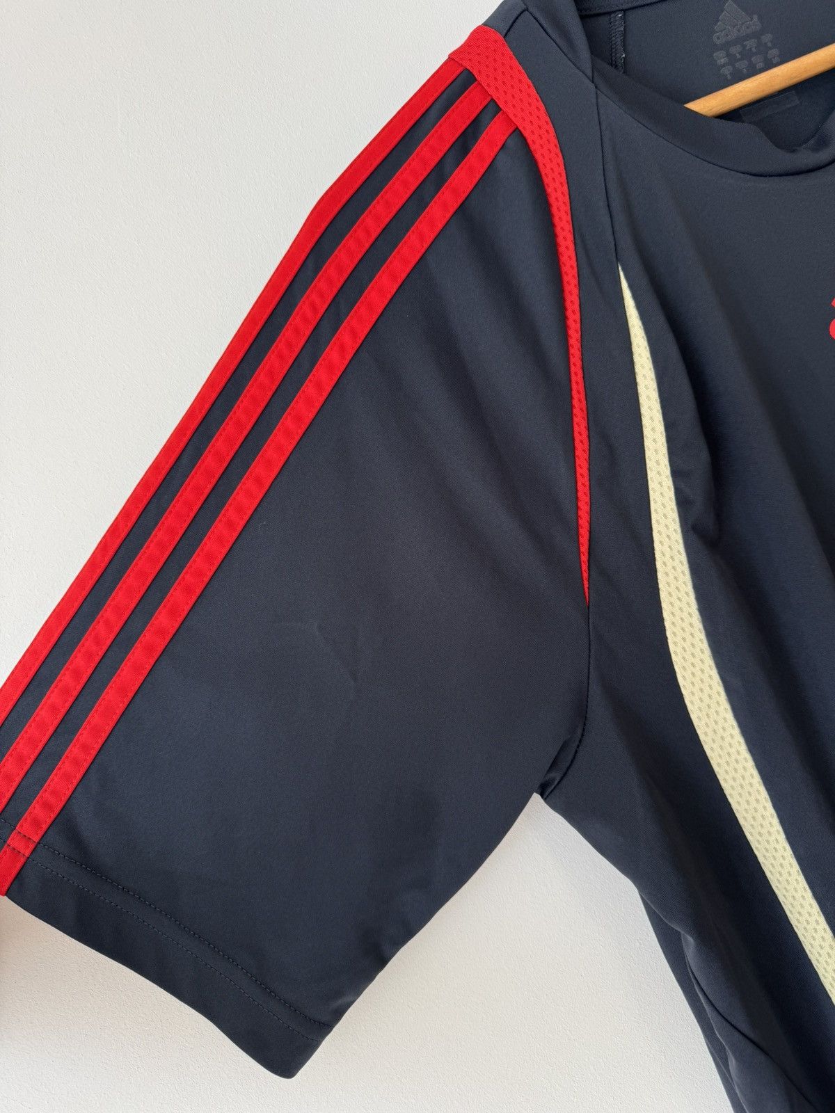 Adidas Vintage Liverpool 2009-2010 Soccer Training Jersey Shirt Kit Size US L / EU 52-54 / 3 - 13 Thumbnail