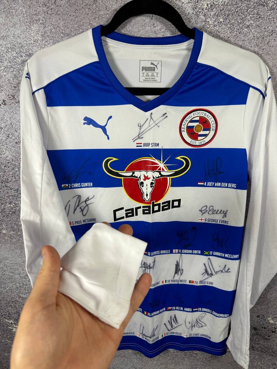 Puma × Vintage Reading 2016/17 Puma Jersey All Team Autographs Blokcore S Size US S / EU 44-46 / 1 - 8 Thumbnail