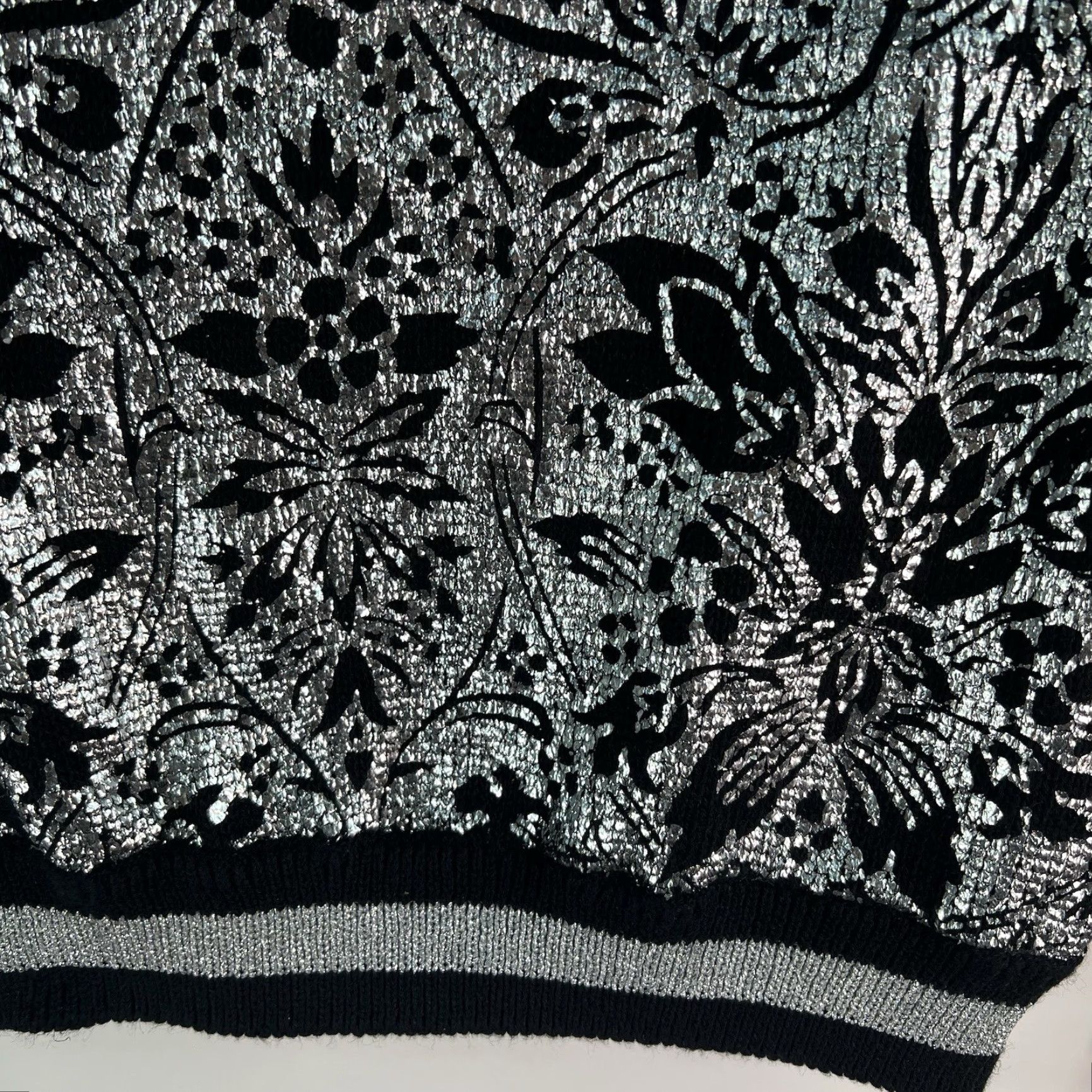 Vintage VINTAGE Bonnie And Bill NY Metallic Floral Holiday Sweater Women’s L Black Size L / US 10 / IT 46 - 4 Thumbnail