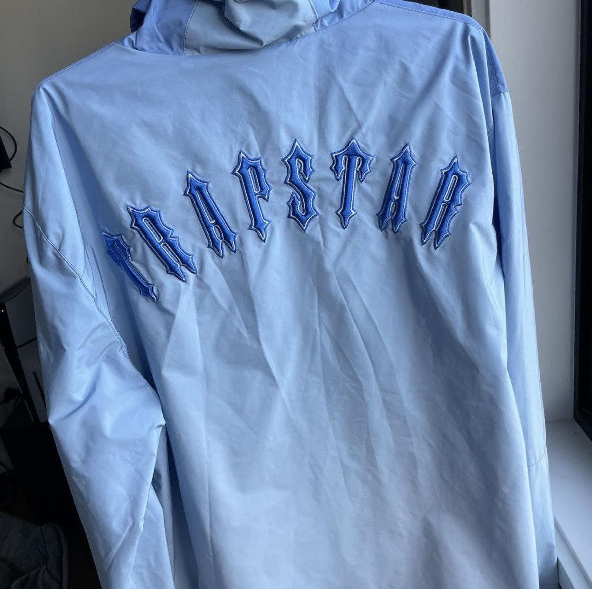 Trapstar London Trap star blue gradient spray jacket Size US XL / EU 56 / 4 - 1 Thumbnail
