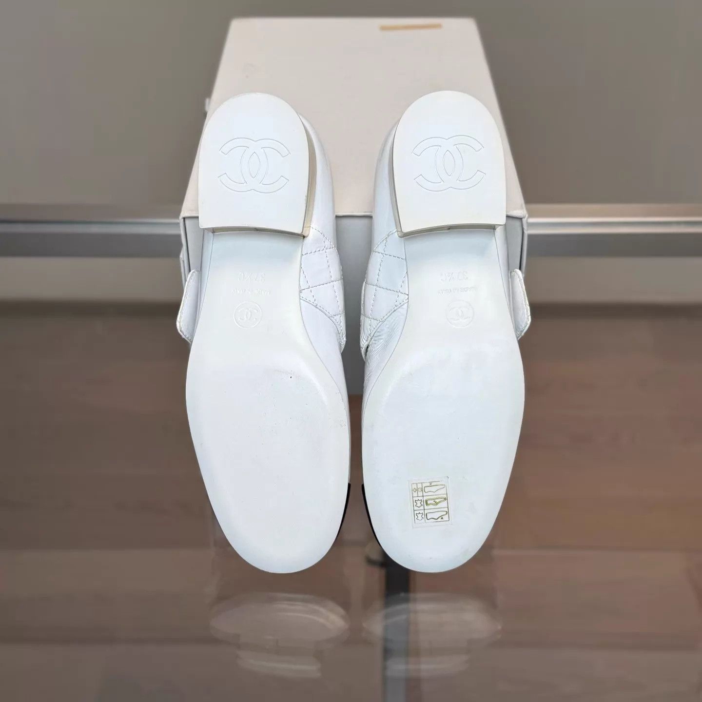 Chanel Chanel B&W Buckle Mary Janes 37.5 NIB Size US 7 / IT 37 - 7 Thumbnail