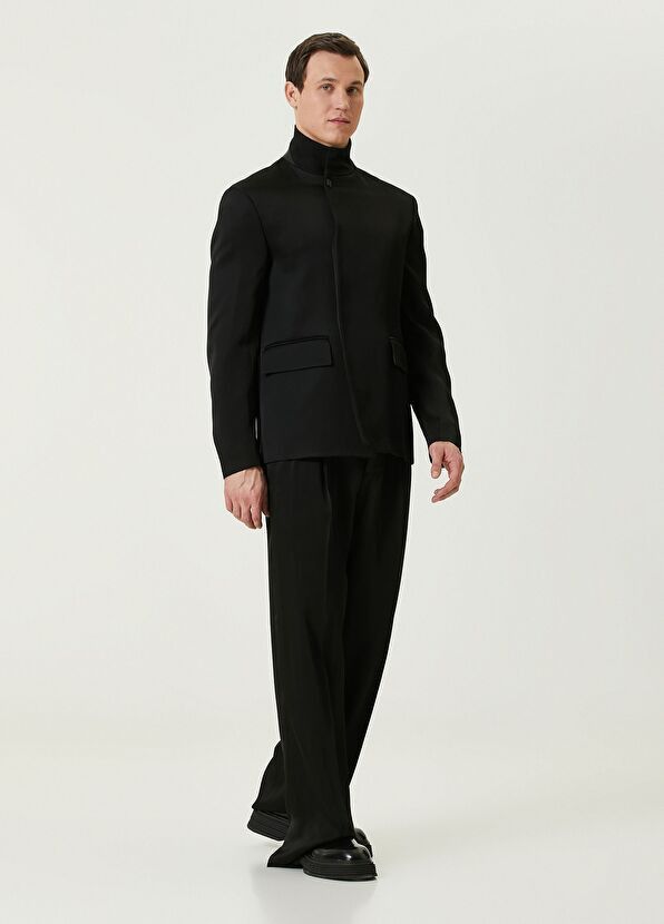 o1y0525 Logo Turtleneck Blazer in Black
