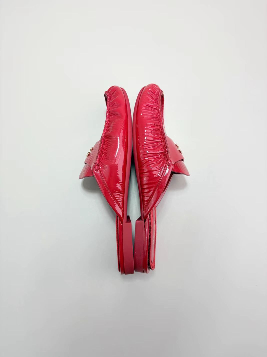 Chanel CHANEL Red Patent Leather Slippers K1 Size US 7.5 / IT 37.5 - 5 Thumbnail